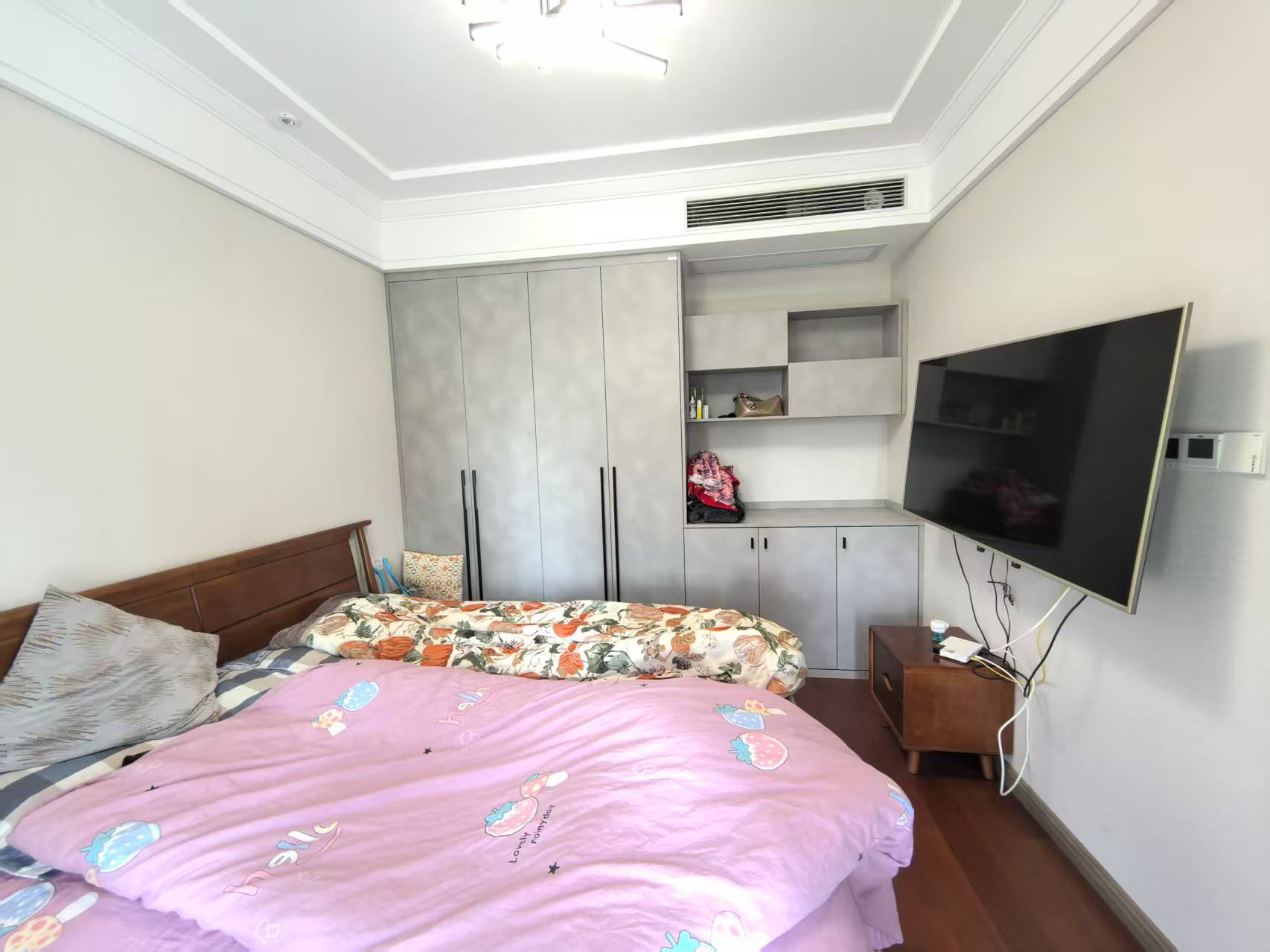 兰园 4室2厅2卫 143m&sup2;