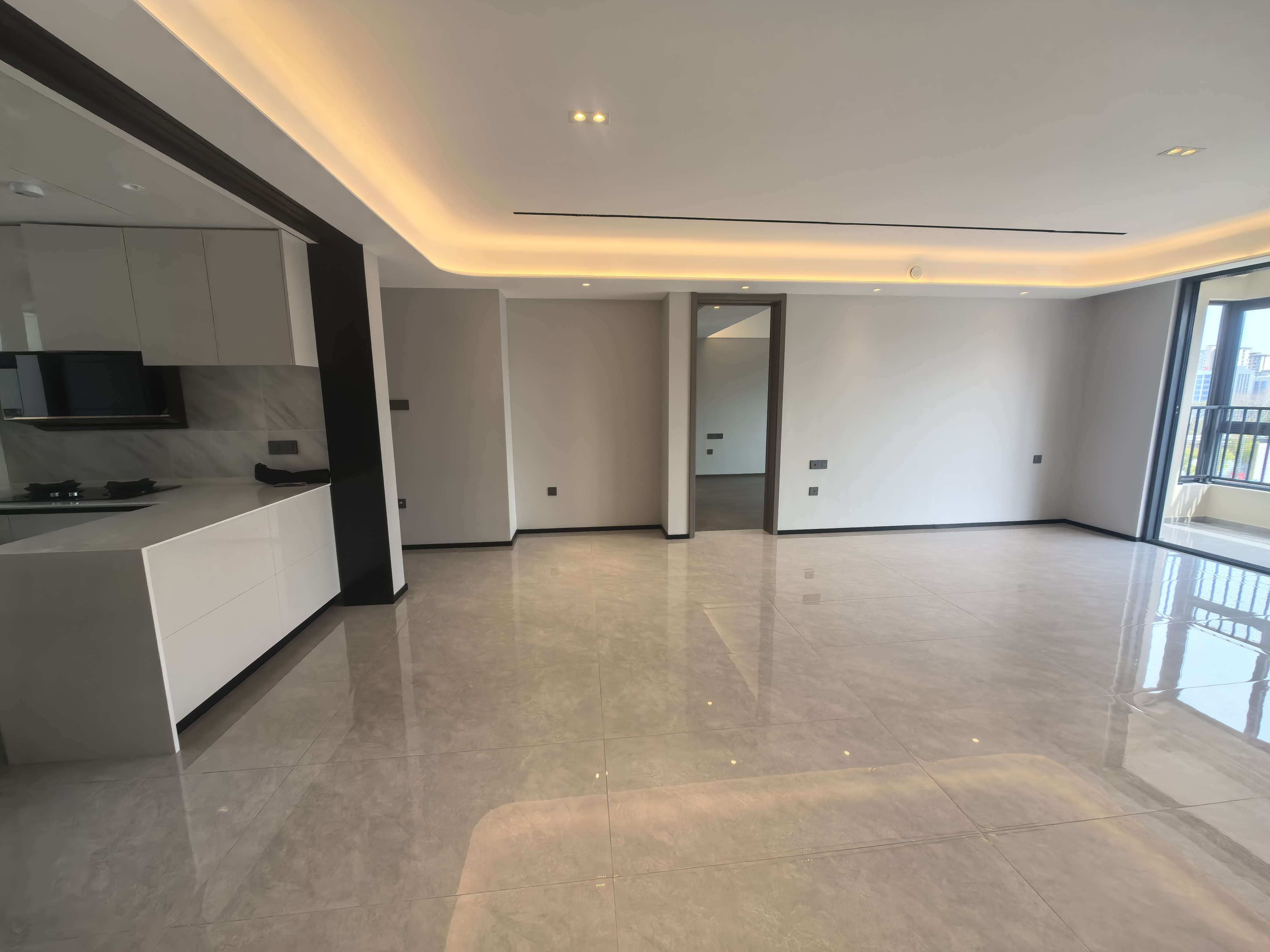 万科官山望 3室2厅2卫 149m²