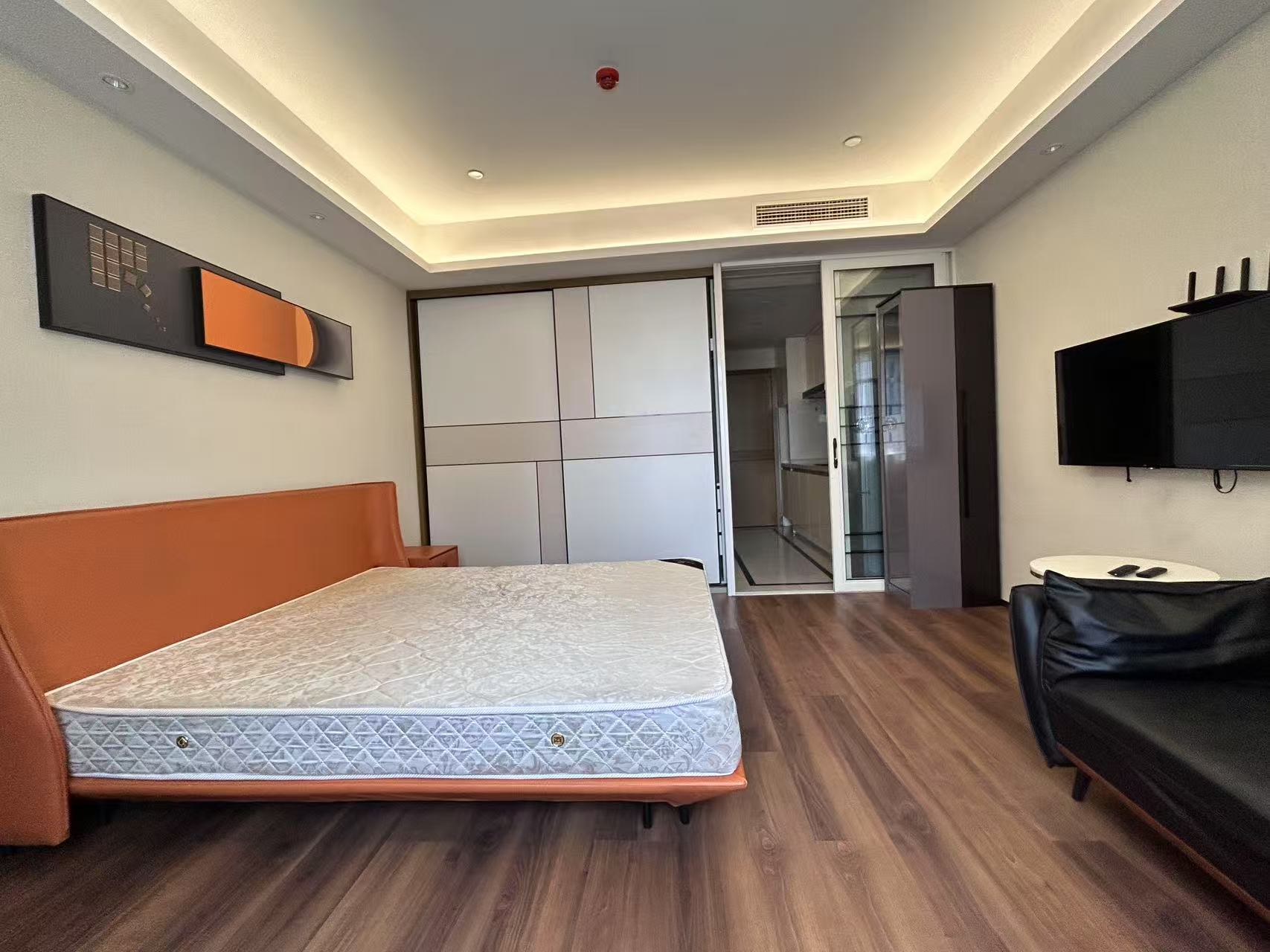 中港金座 1室1厅1卫 53.00m²