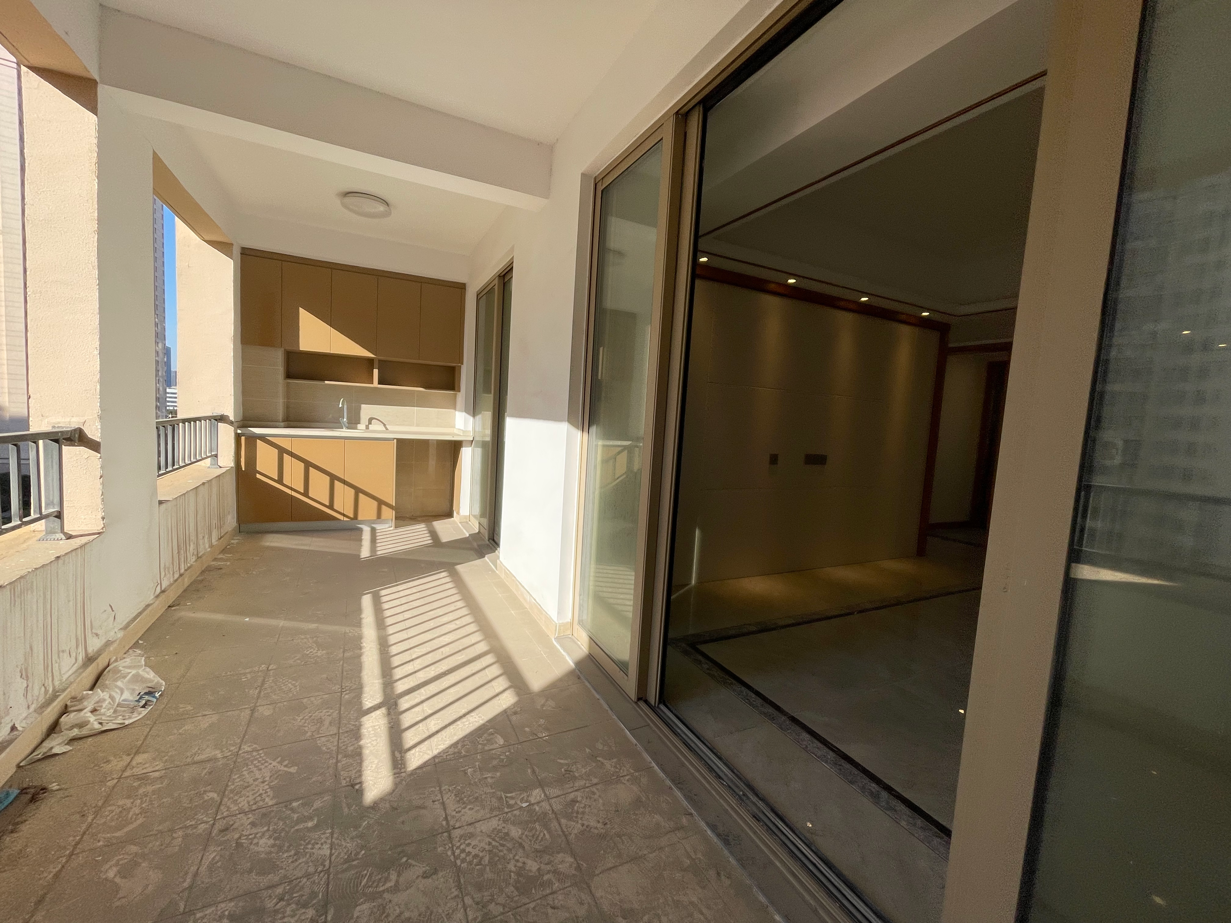 中南世纪花城三期 4室2厅2卫 140.36m²