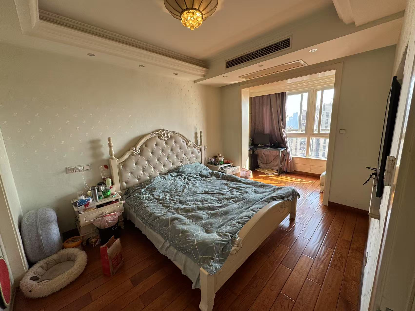 学士府 3室2厅2卫 153m&sup2;