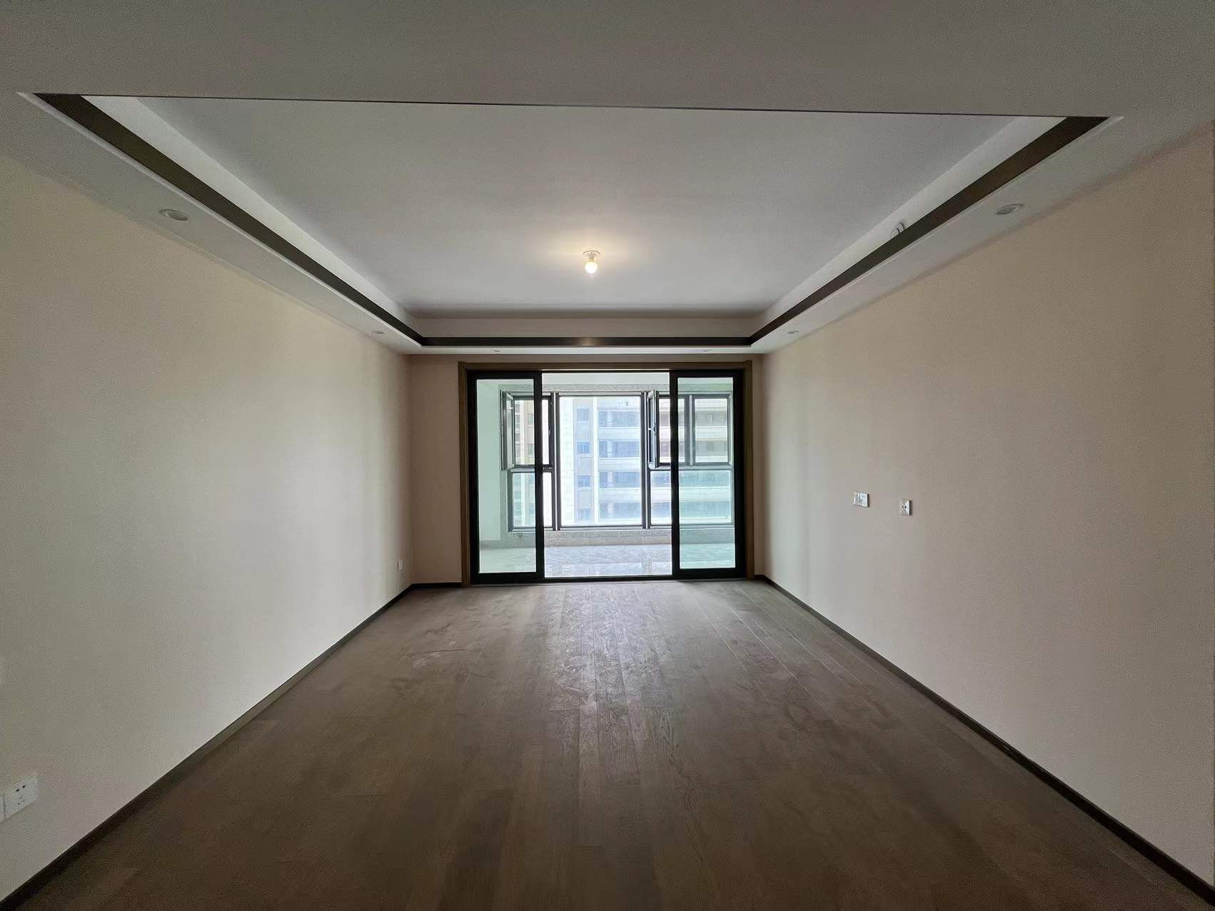 远创东樾 3室2厅1卫 106.79m²
