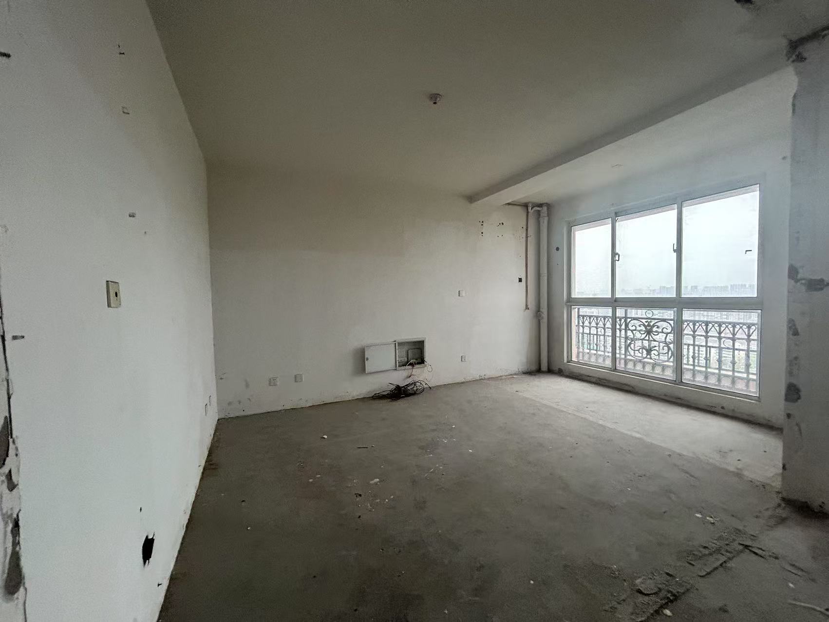 中南世纪花城二期 3室2厅1卫 123.76m²