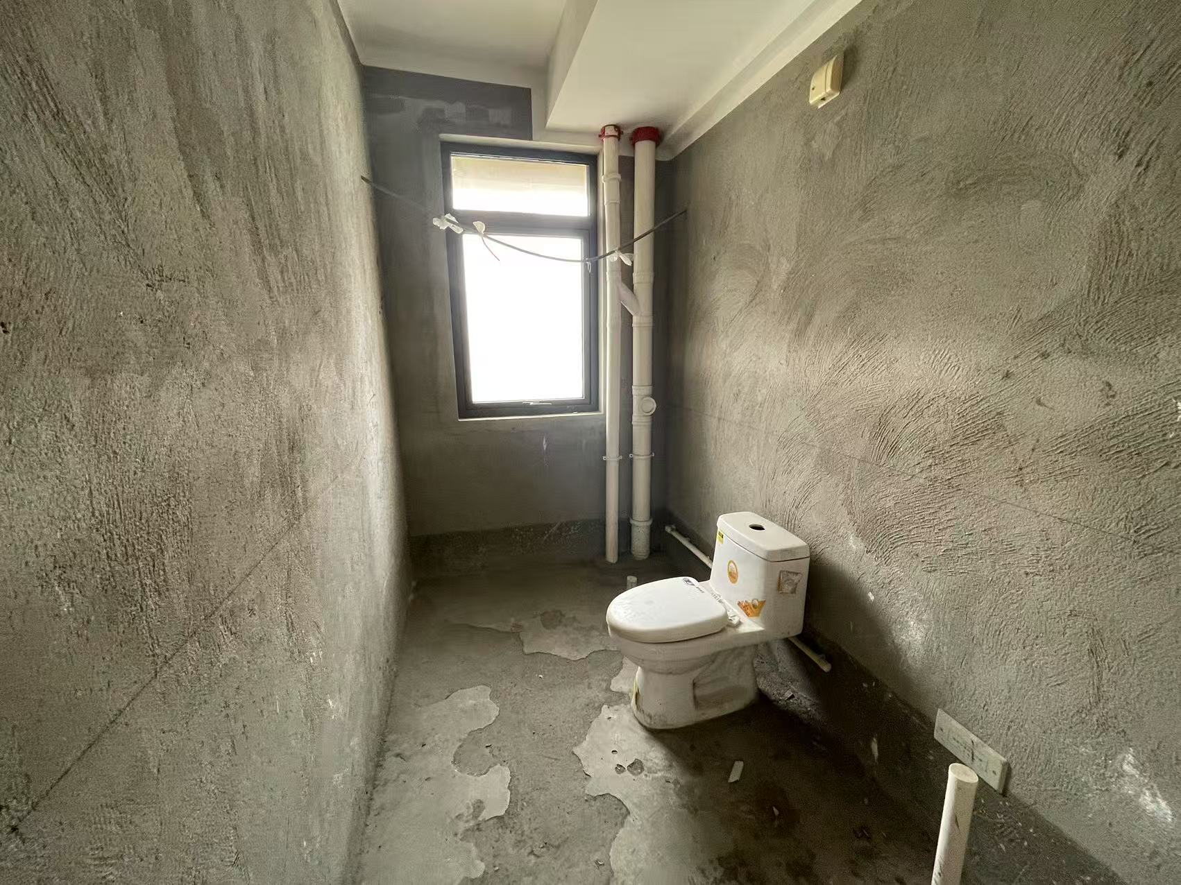 翠园 3室2厅2卫 135m²