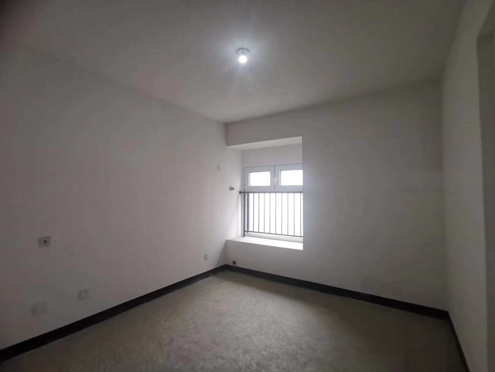 南山国际社区 3室1厅1卫 94.00m&sup2;