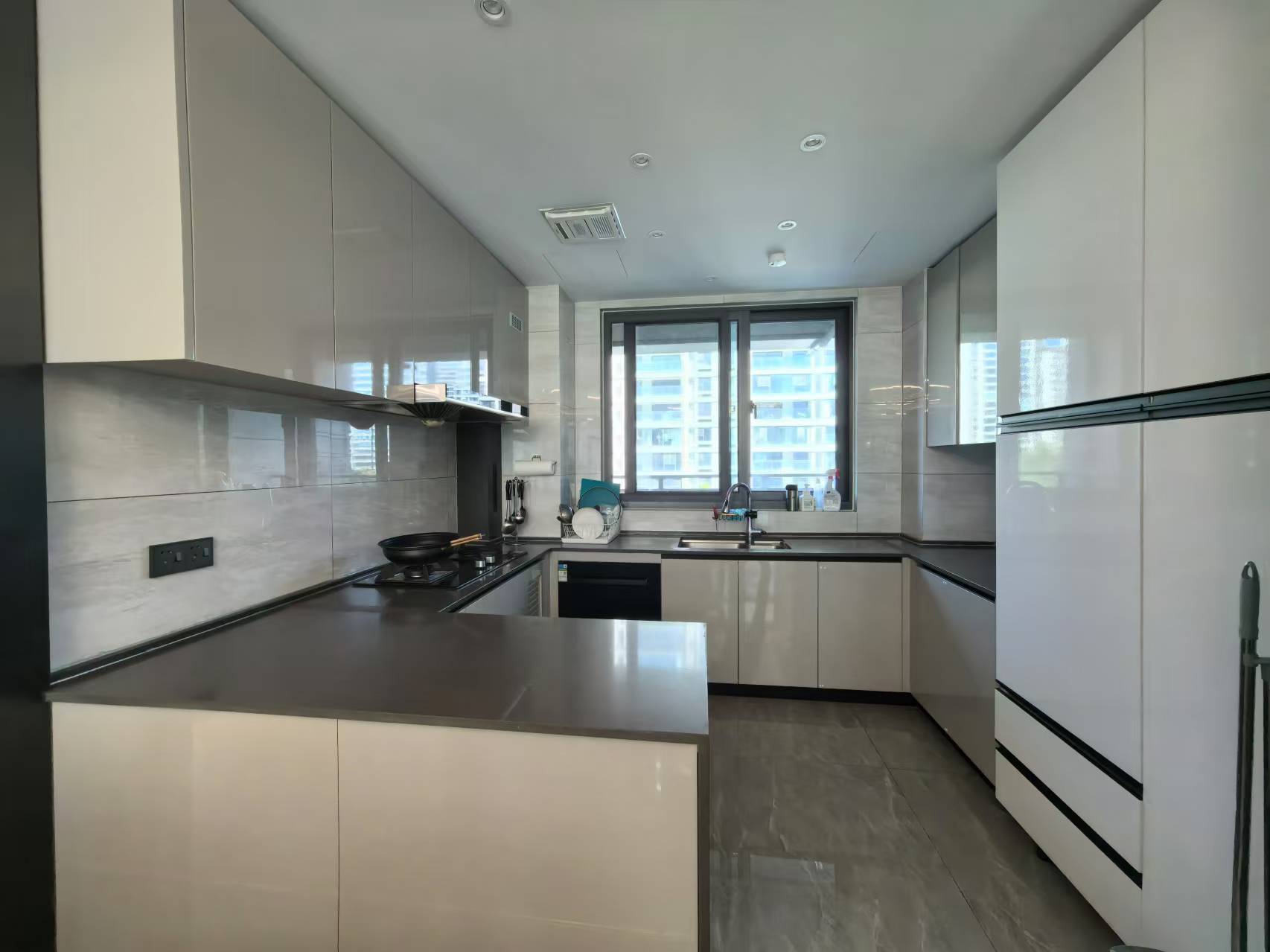 万科方圆 3室2厅2卫 130.46m&sup2;
