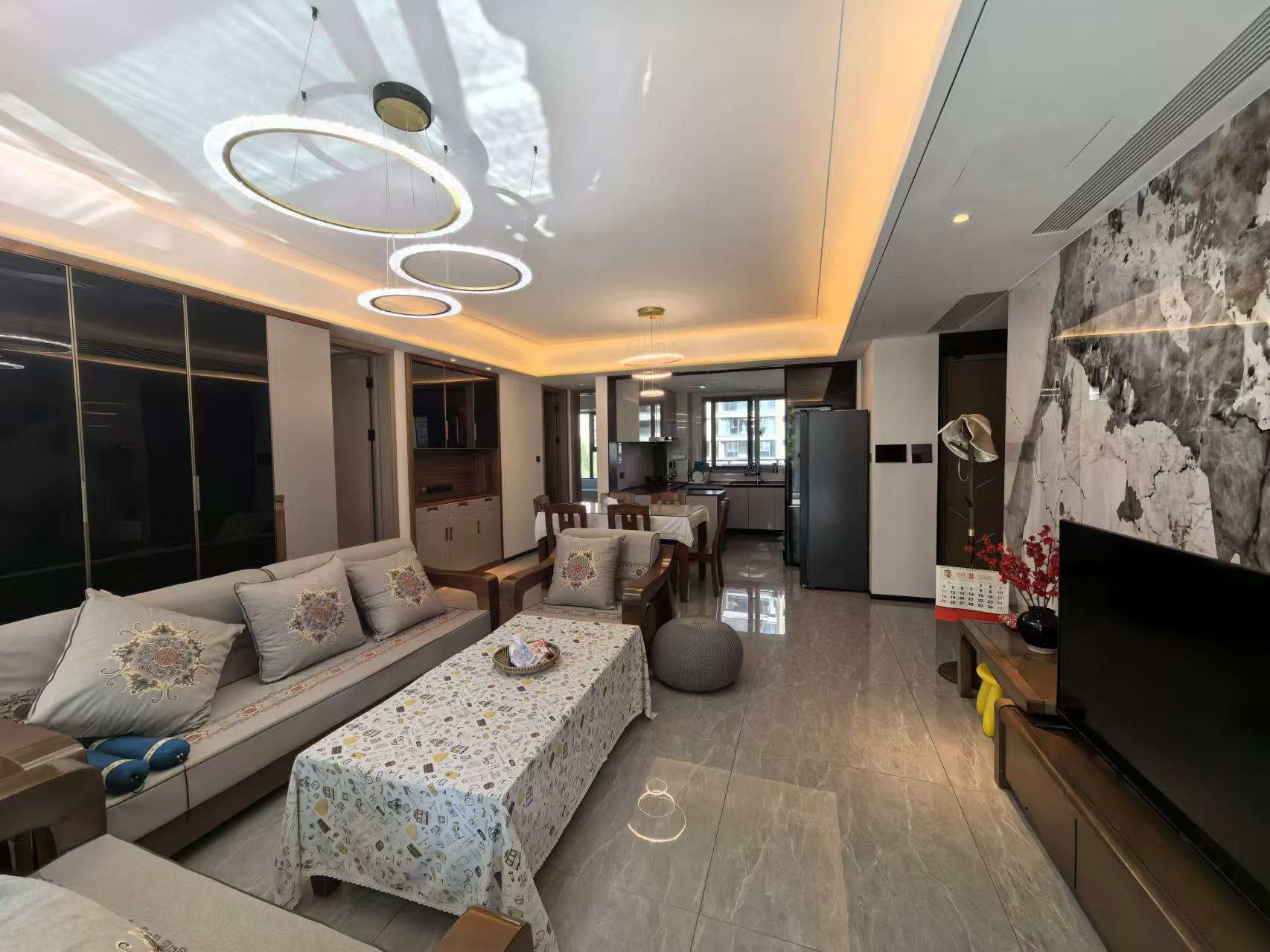万科方圆 3室2厅2卫 130.46m&sup2;