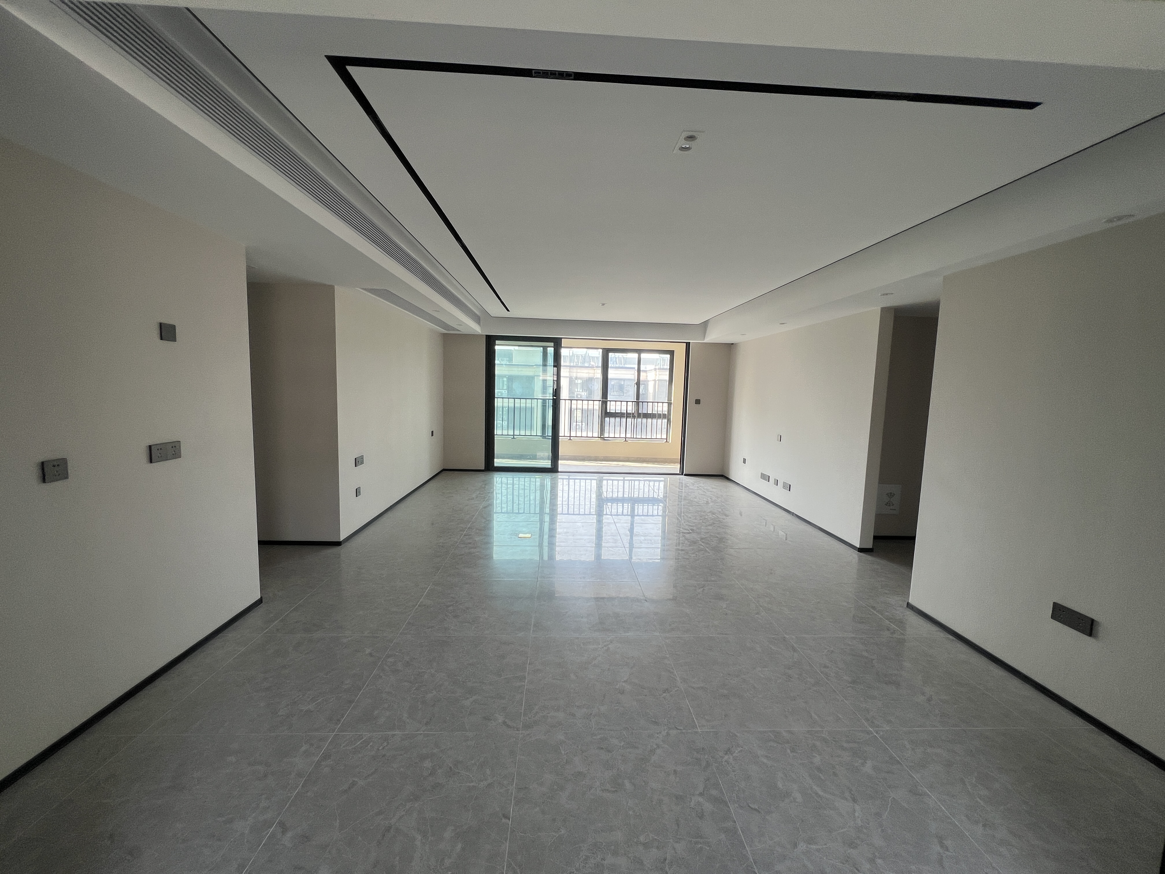 万科官山望 4室2厅2卫 168m²