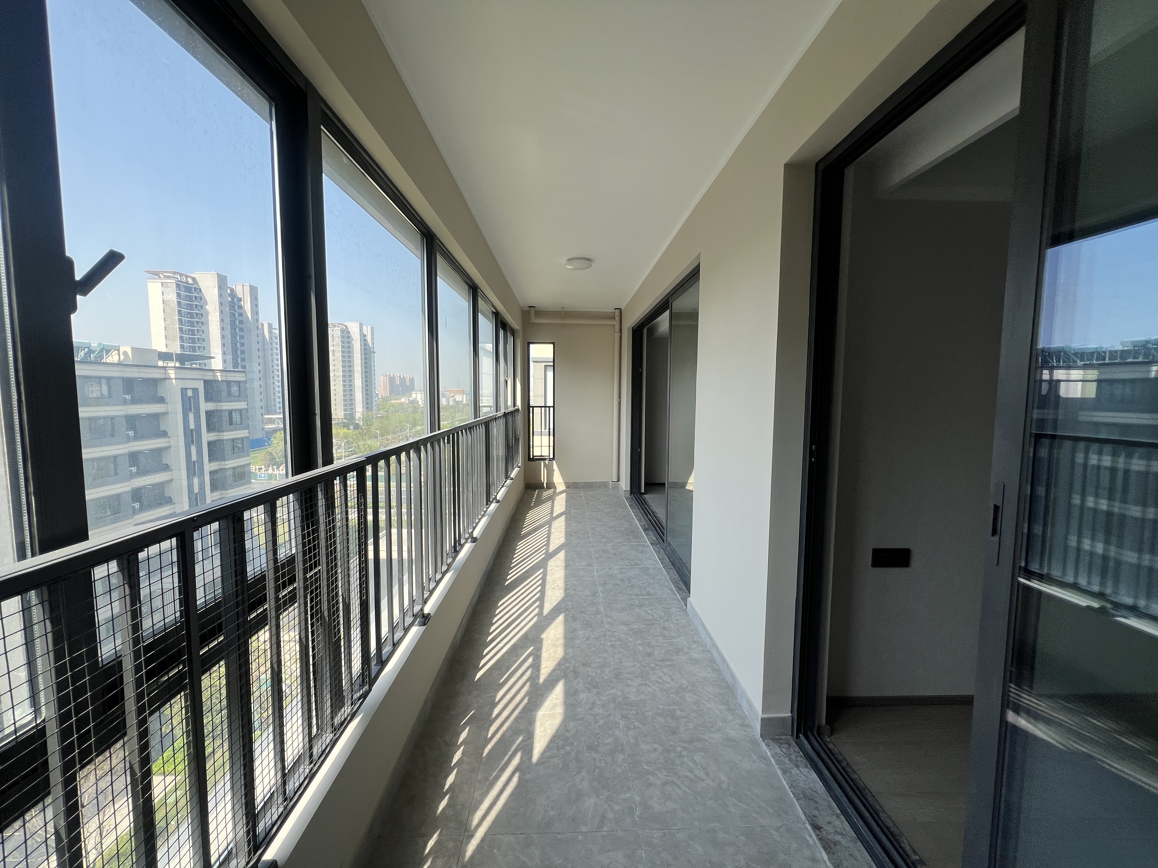 万科官山望 4室2厅2卫 168m²