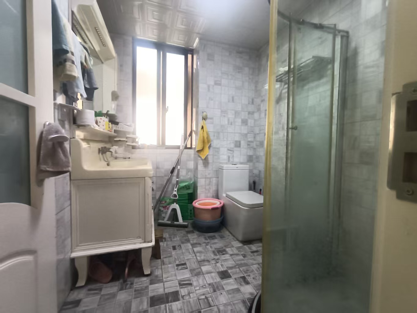 中港翡翠城 2室2厅1卫 87m&sup2;