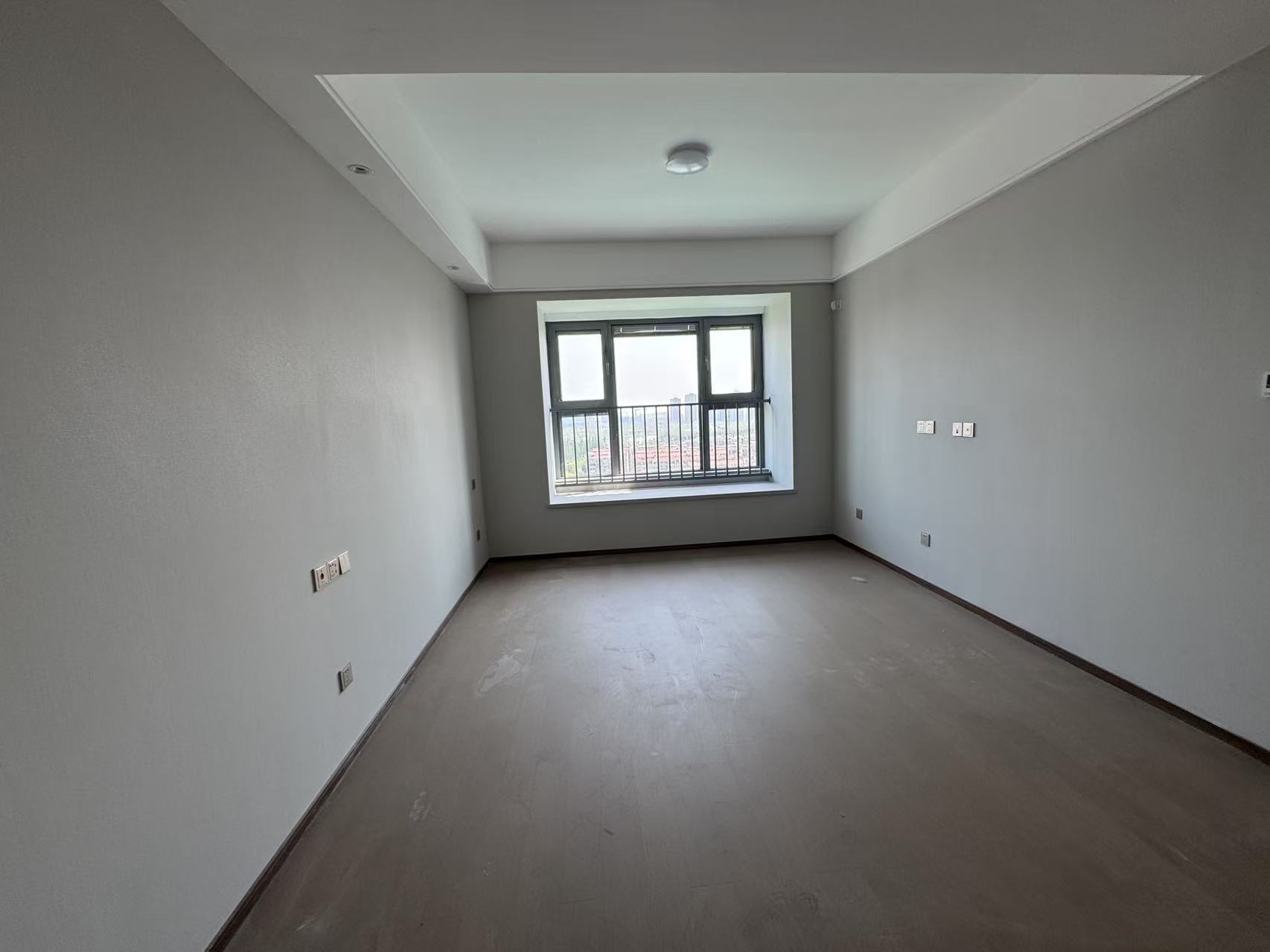 长泰滨河国际 4室2厅2卫 127m²