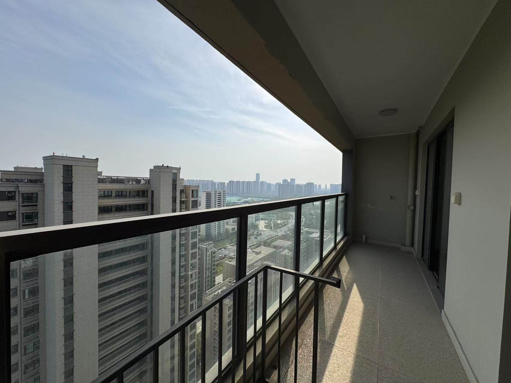 时光漫城 3室2厅2卫 116m²