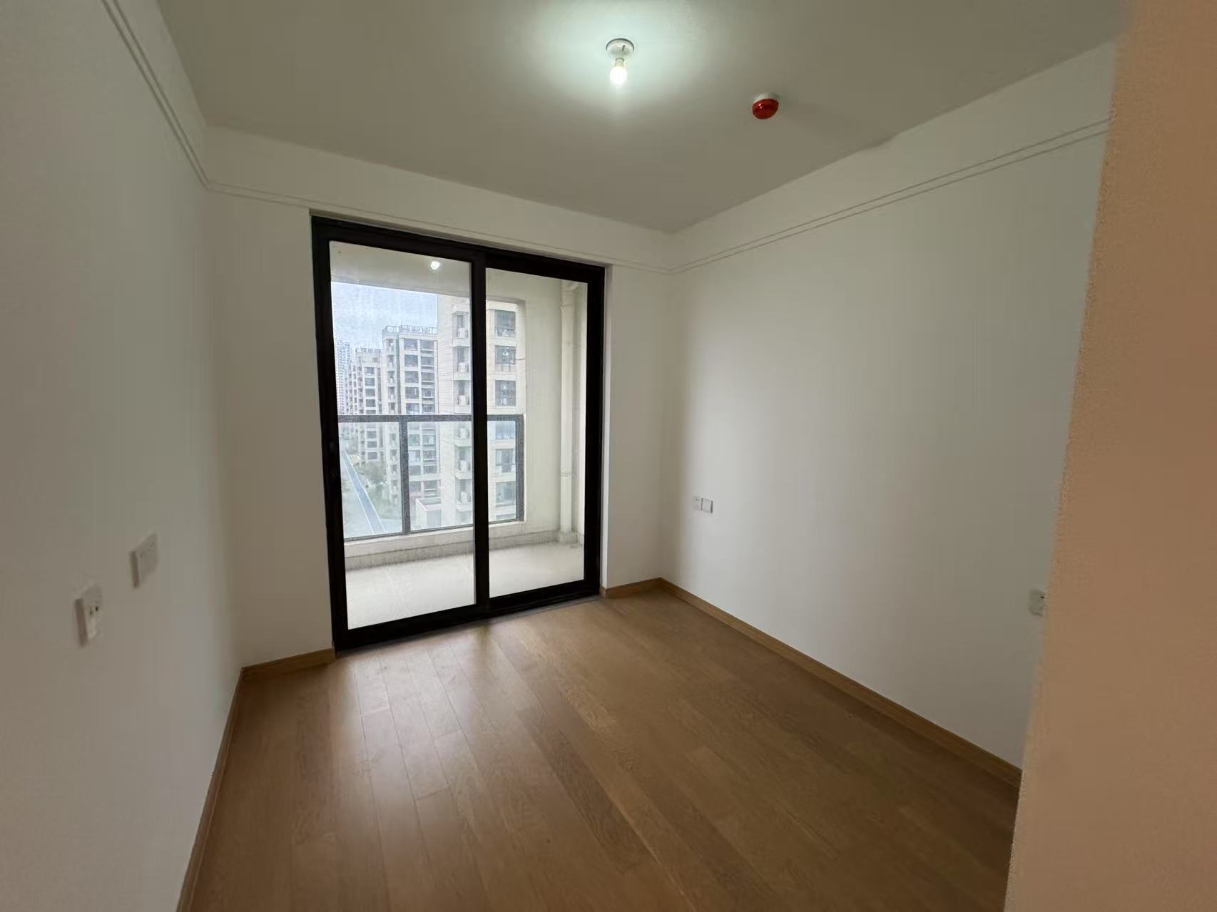 时光漫城 3室2厅2卫 116m²