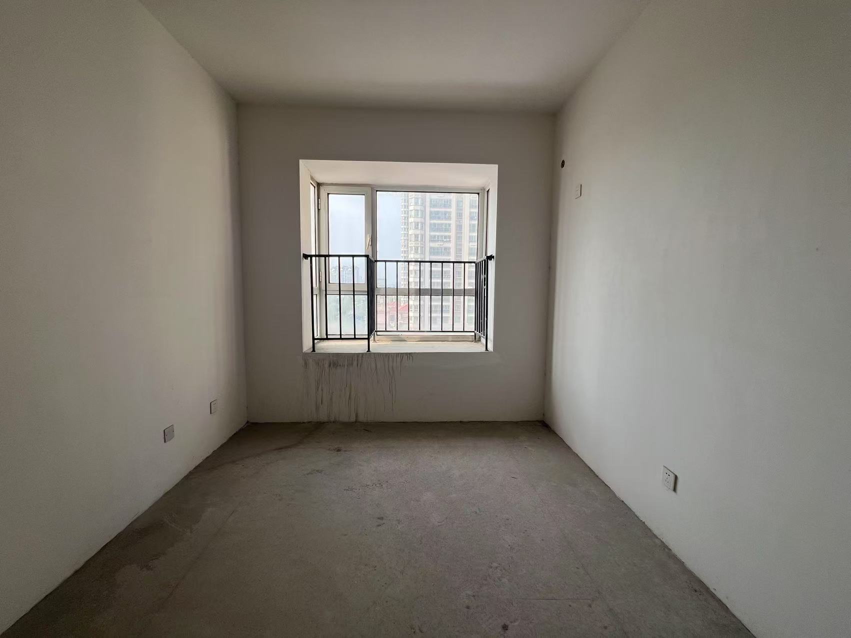中南世纪花城三期 3室2厅2卫 131.04m²
