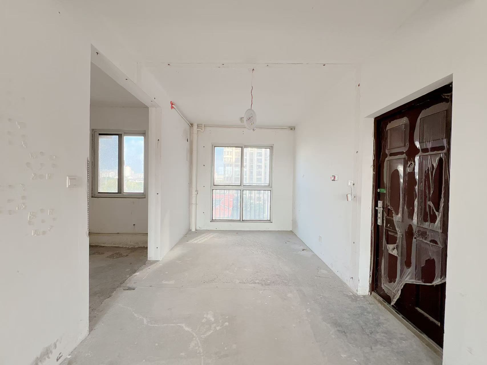 中南世纪花城三期 3室2厅2卫 131m²