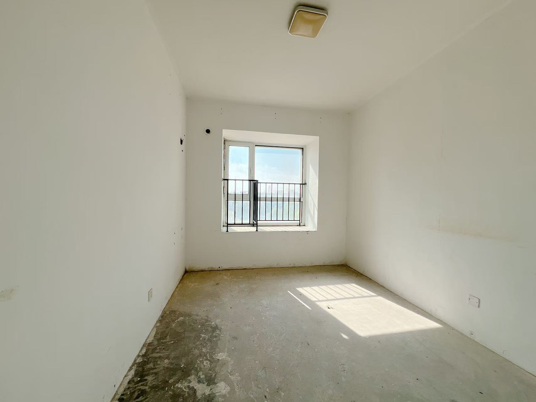 中南世纪花城三期 3室2厅2卫 131m²