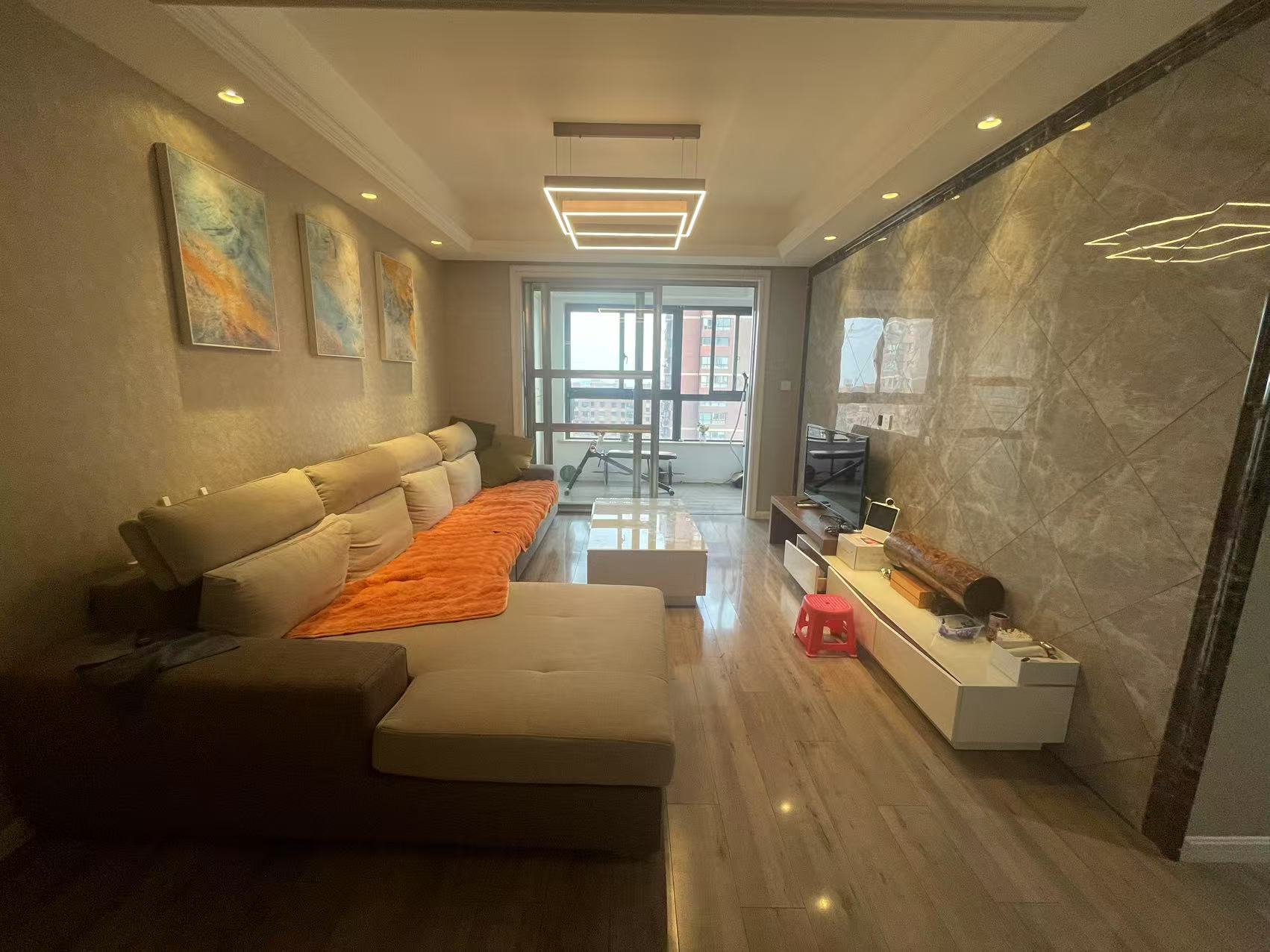 万濠星城 3室2厅1卫 99.33m²