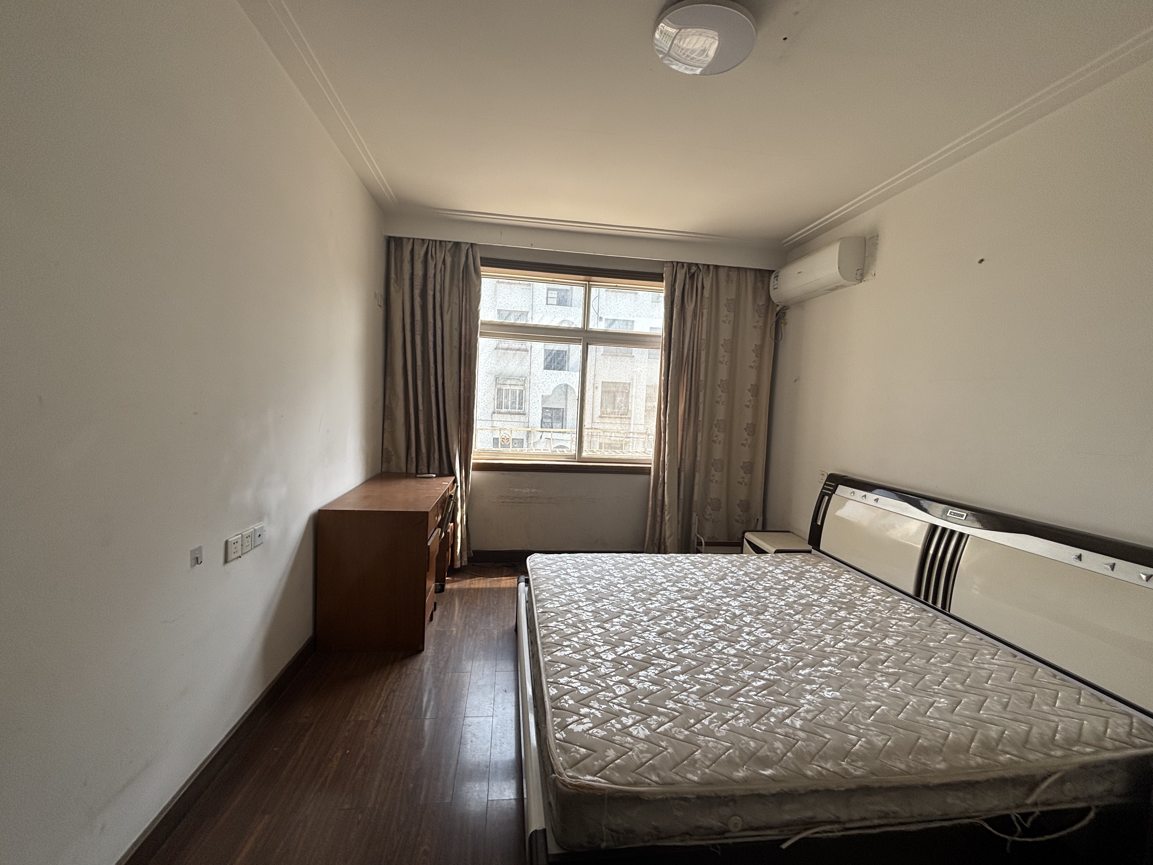 师范桥新村 2室1厅1卫 80m&sup2;