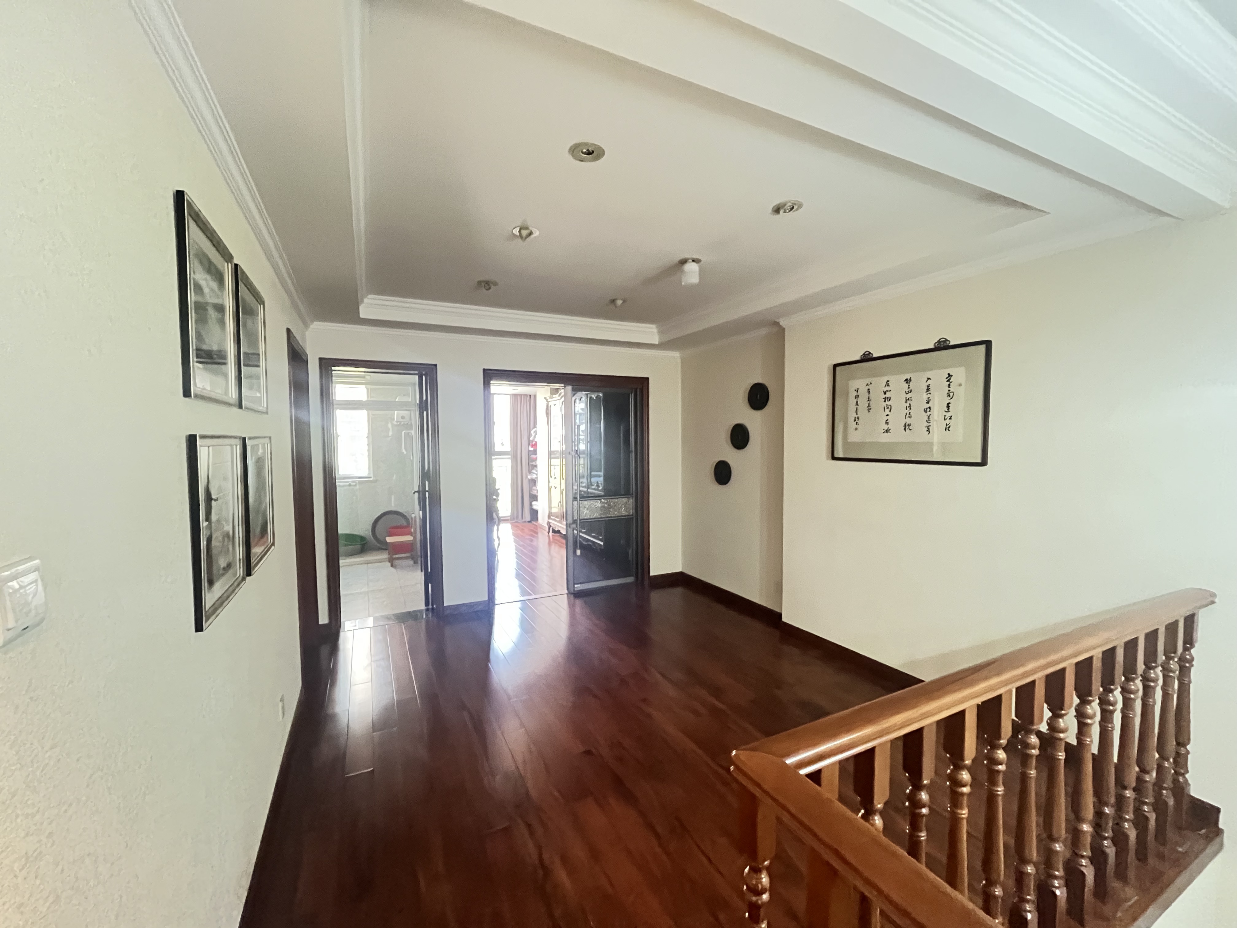 友谊嘉御龙庭 5室2厅2卫 220.00m²