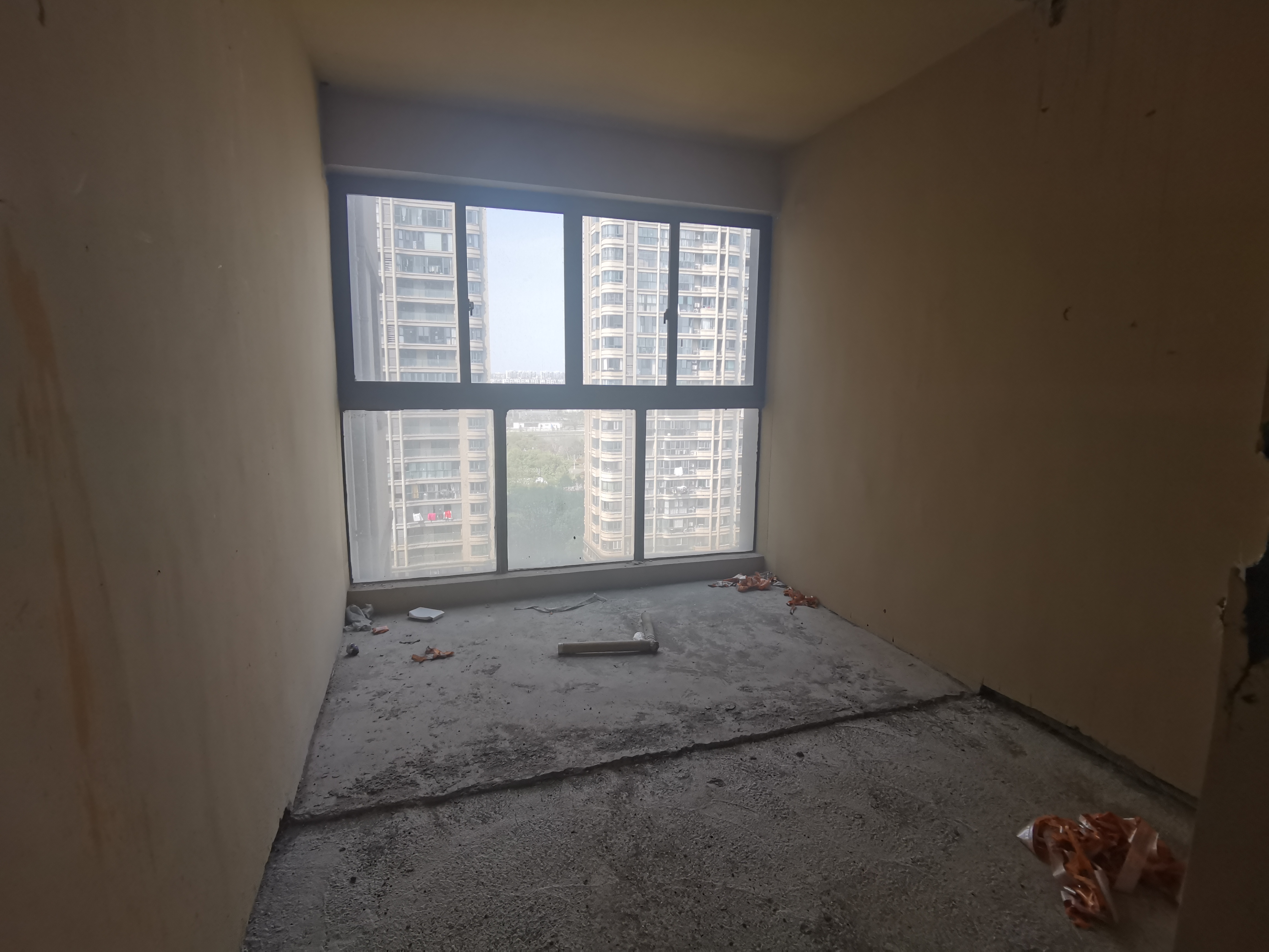 富都豪园 3室2厅1卫 109m²