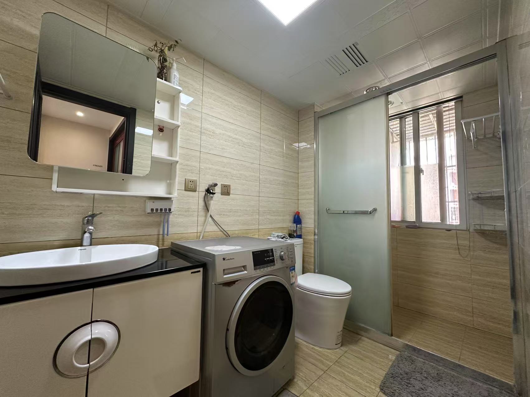 新港花苑 3室1厅1卫 107.00m&sup2;