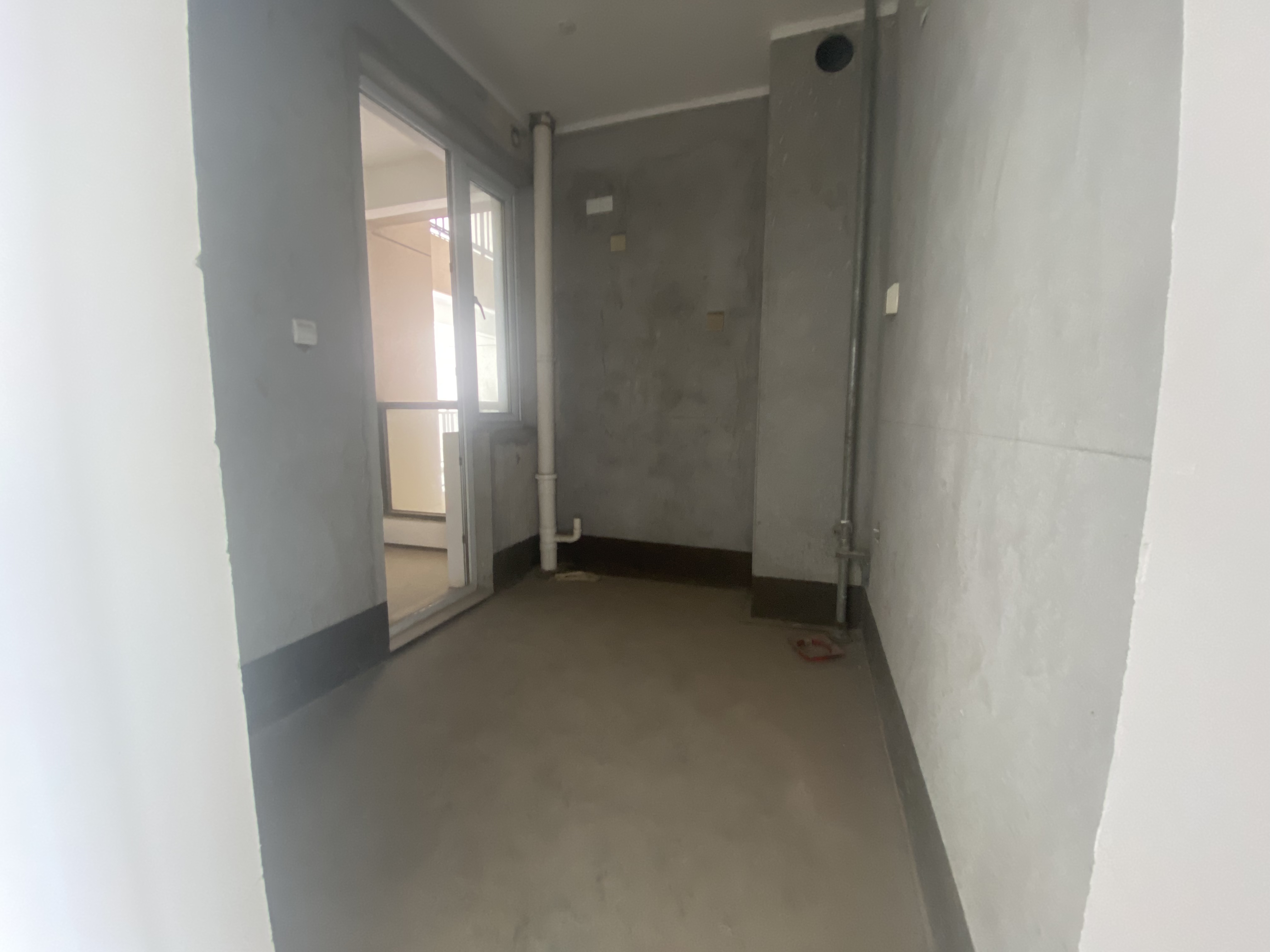 湖滨华庭 3室2厅1卫 91m&sup2;