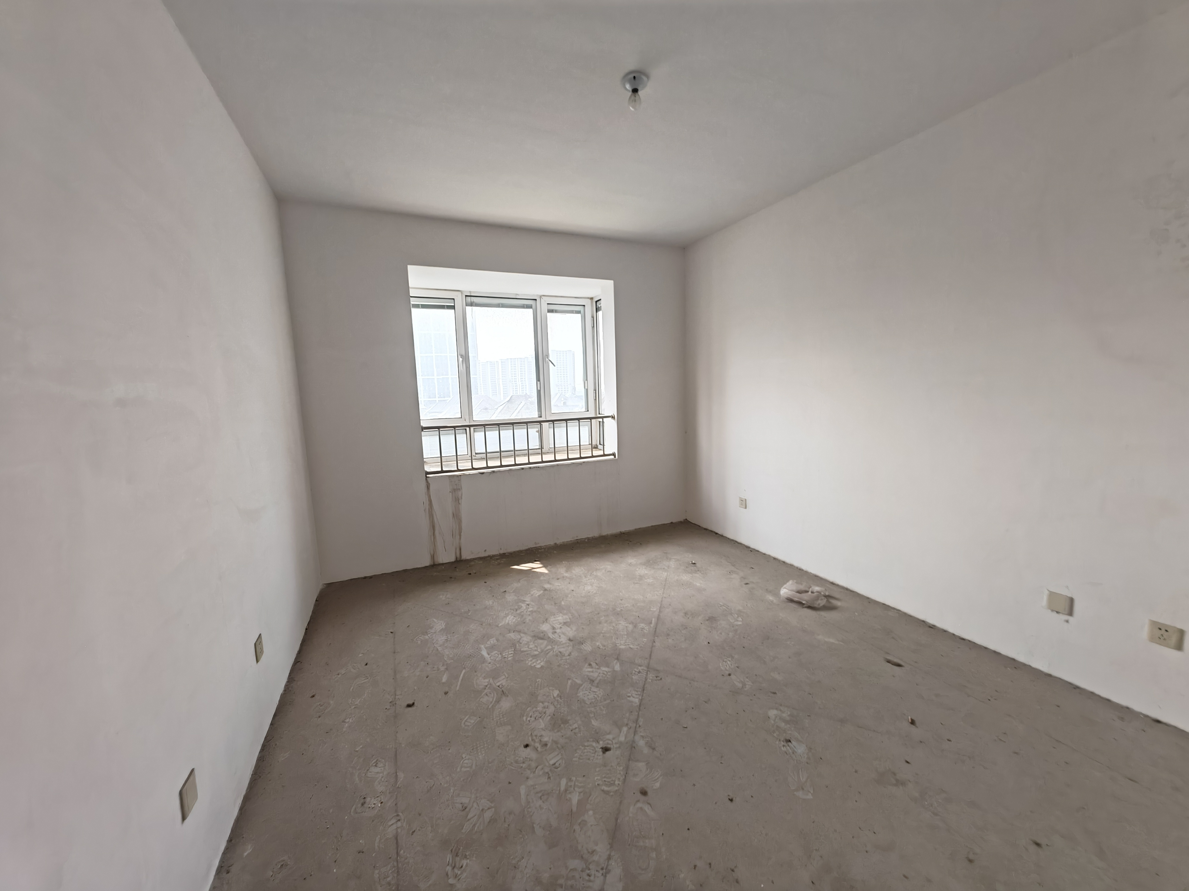 富都豪园 3室2厅1卫 98.00m&sup2;