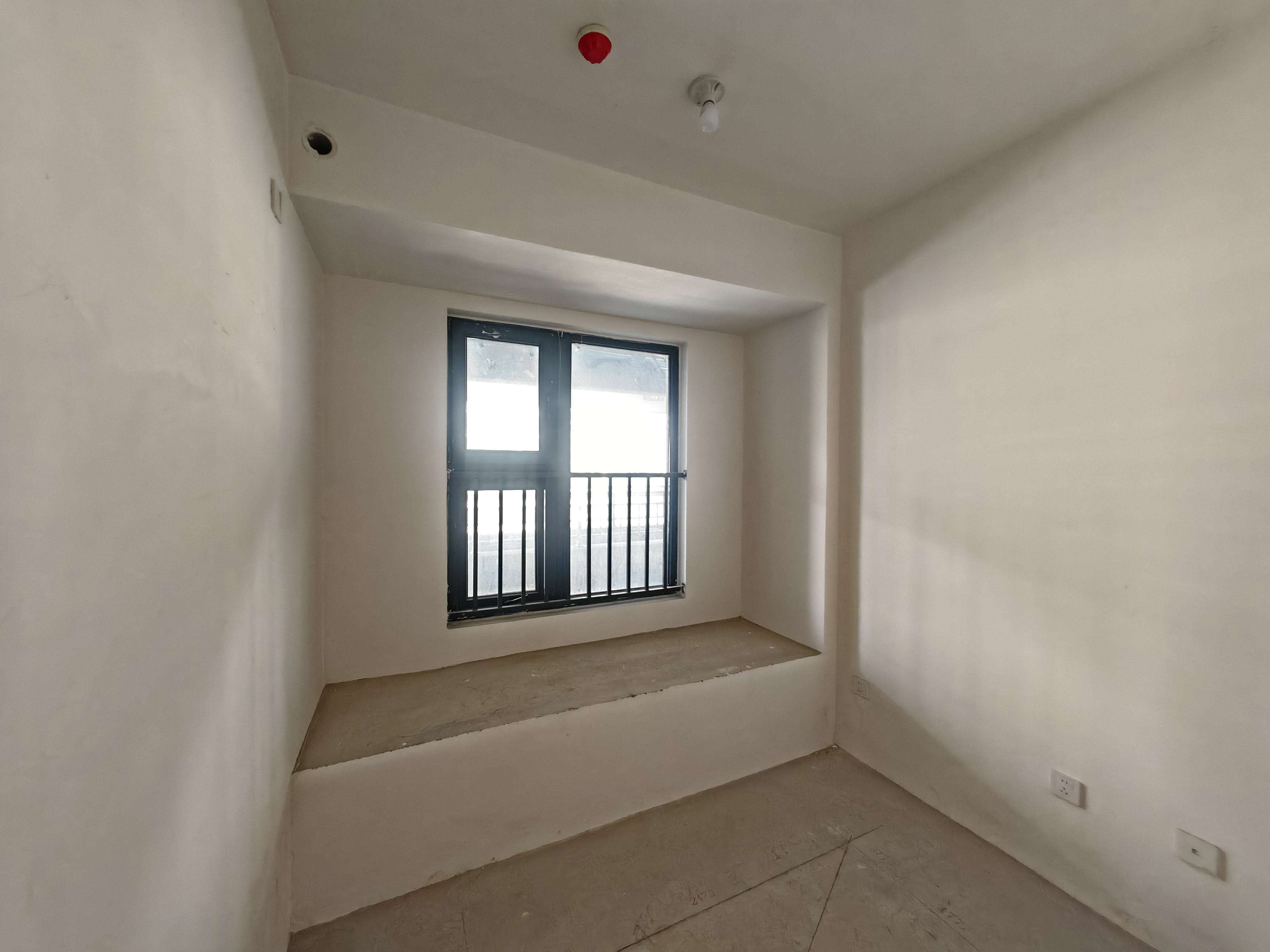 东时区 3室2厅1卫 82.85m²