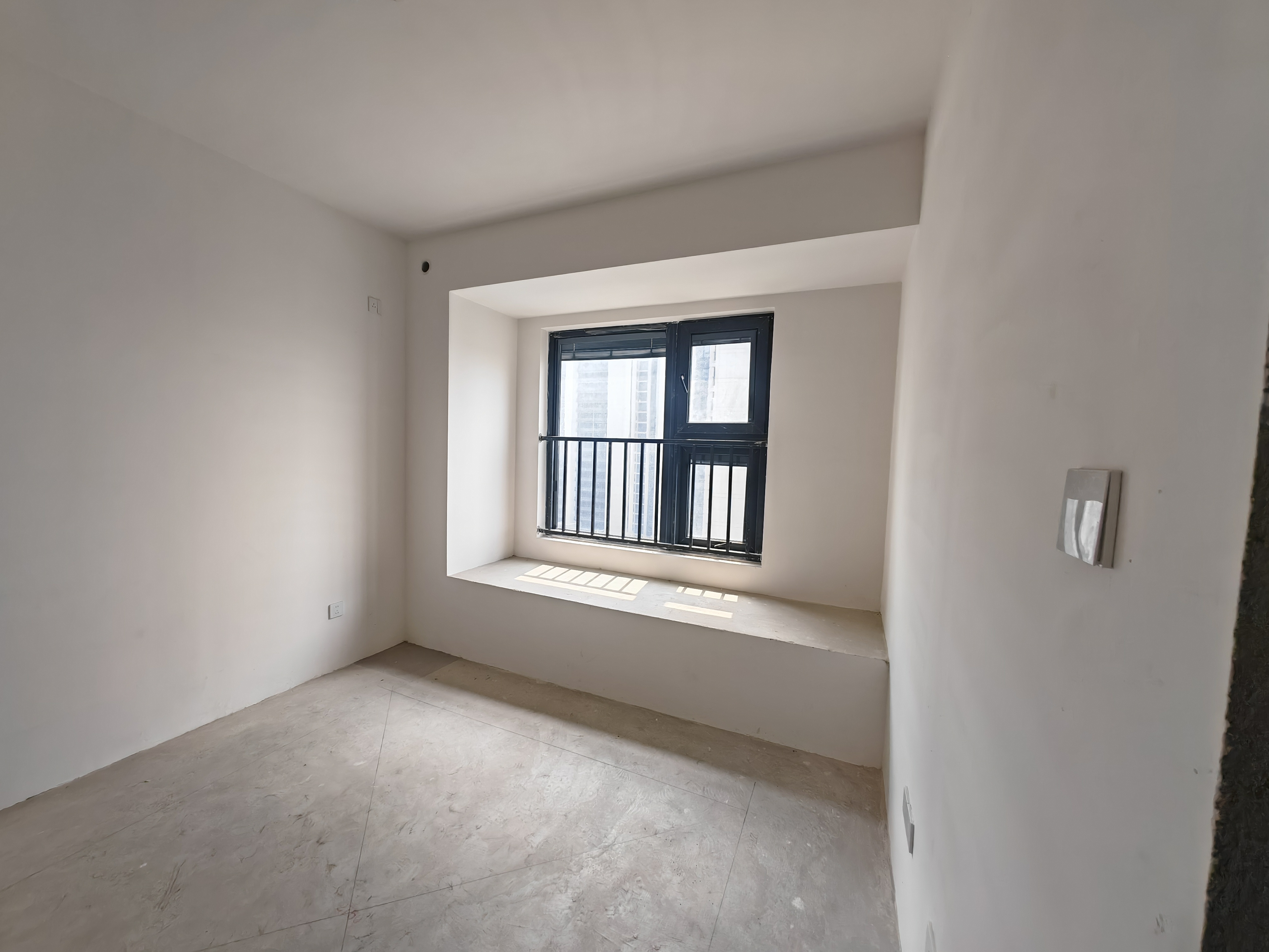 东时区 3室2厅1卫 82.85m²