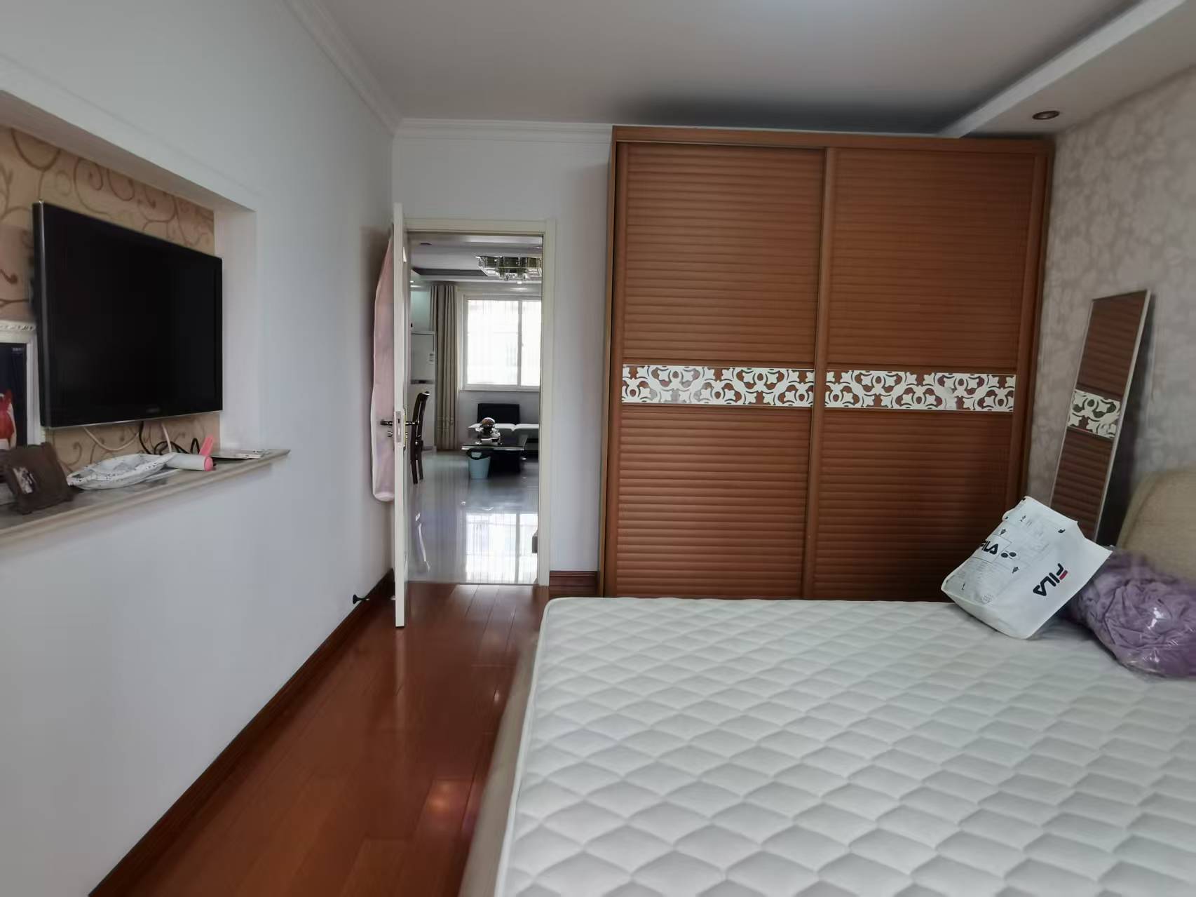 五山新苑 3室2厅1卫 130.00m²