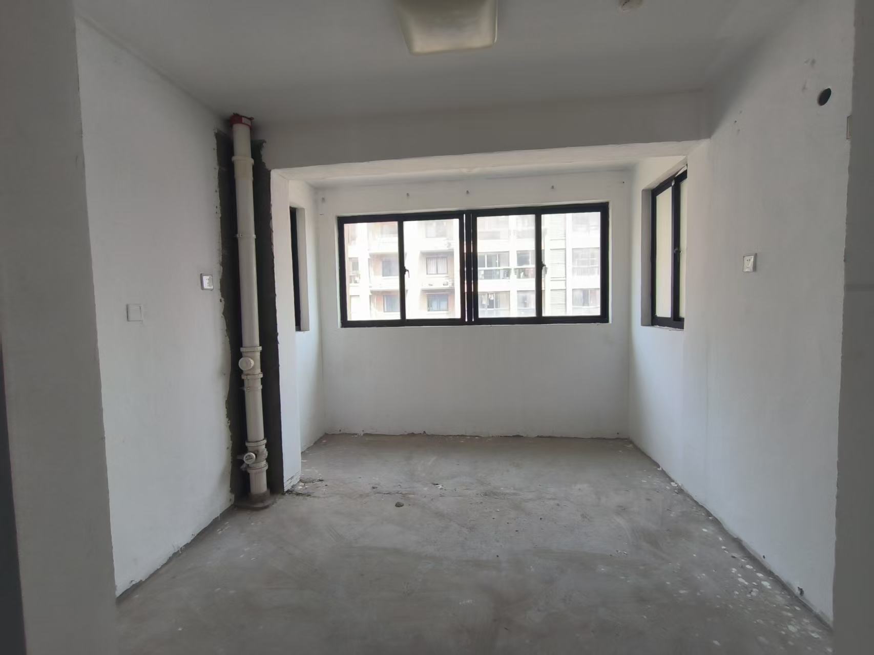 光明嘉苑 2室1厅1卫 95m²