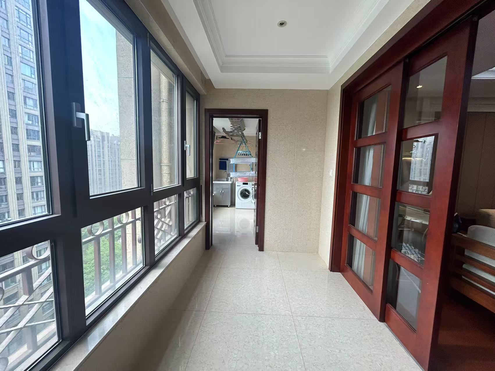 万濠华府 4室2厅3卫 194.46m²
