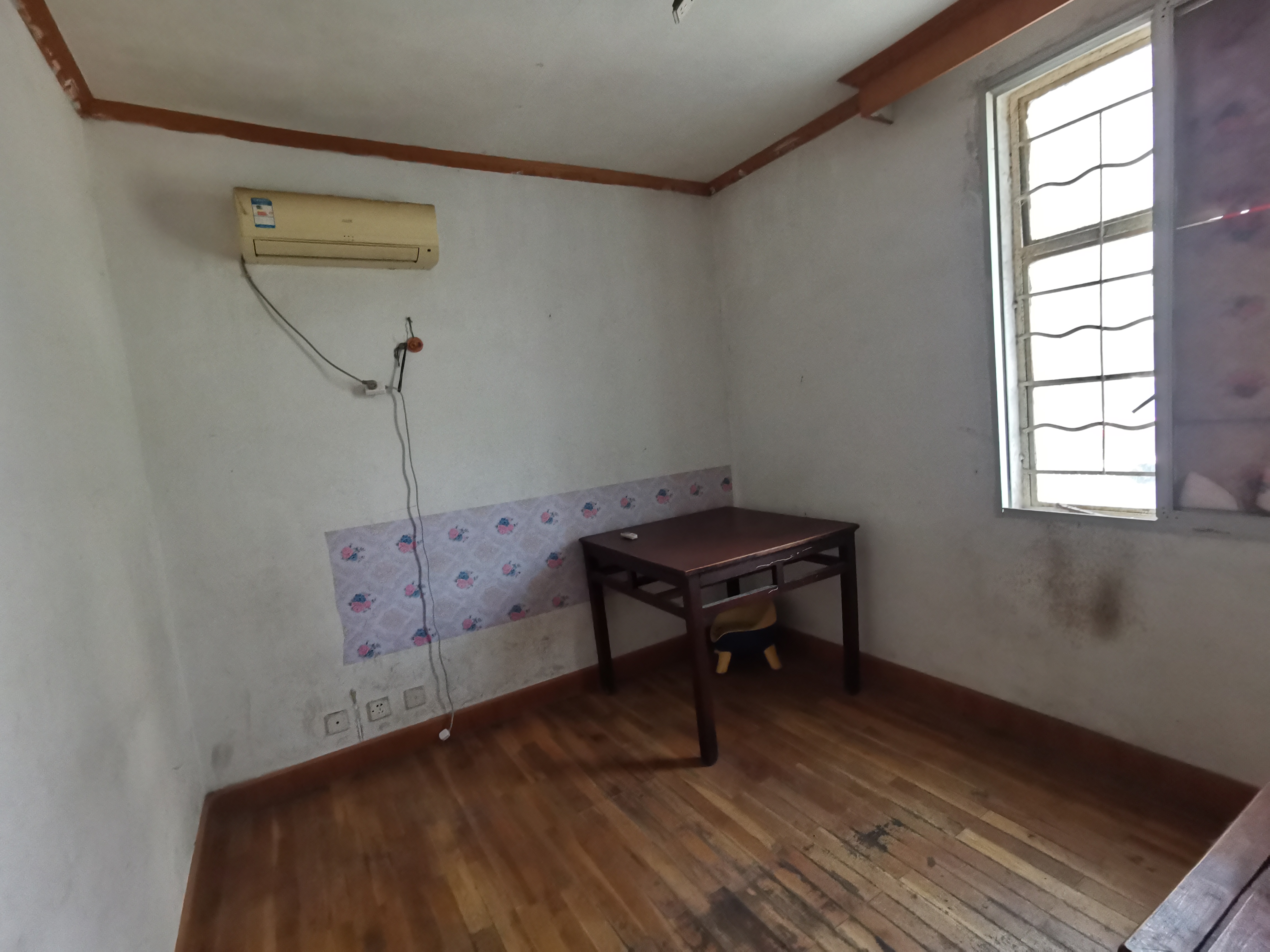 虹桥新村(朝霞路) 3室1厅1卫 71.62m²