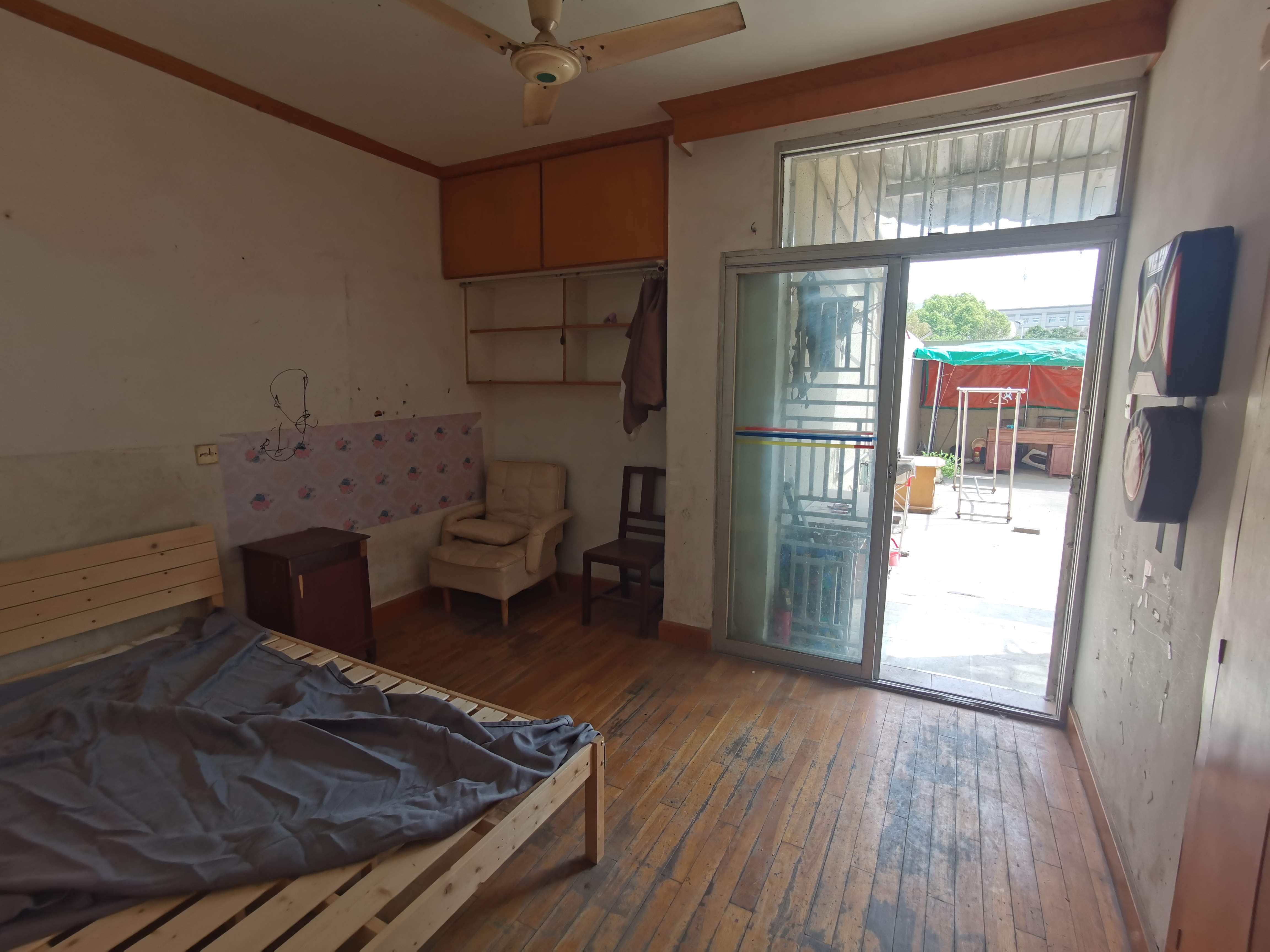 虹桥新村(朝霞路) 3室1厅1卫 71.62m²
