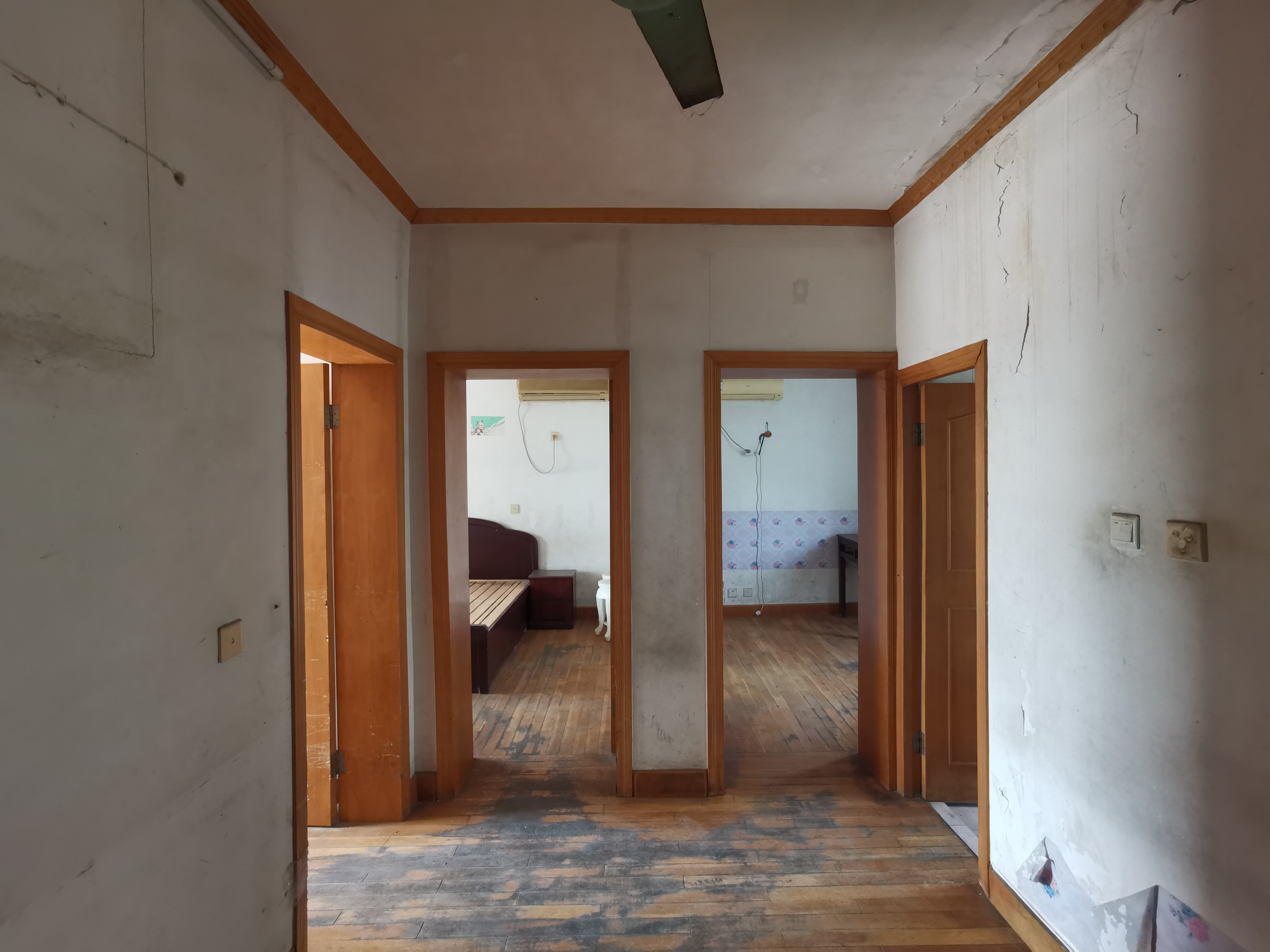 虹桥新村(朝霞路) 3室1厅1卫 71.62m²