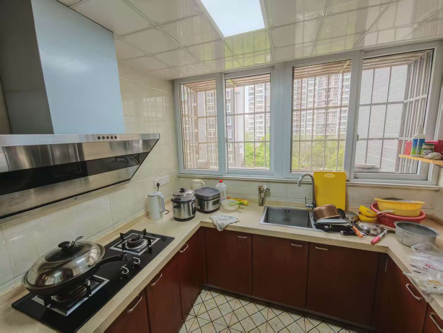 惠泽苑 3室2厅1卫 128m²