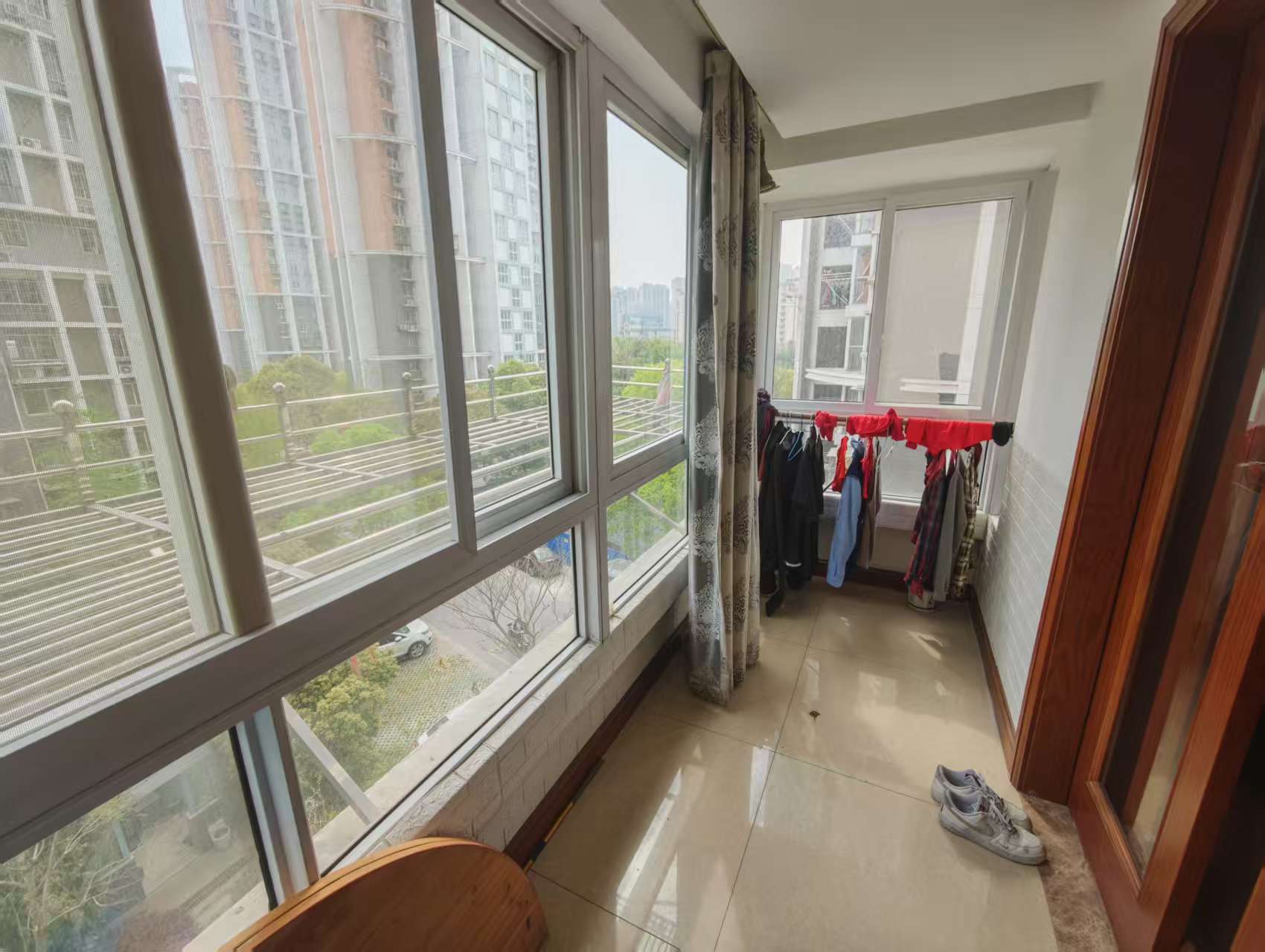 惠泽苑 3室2厅1卫 128m²