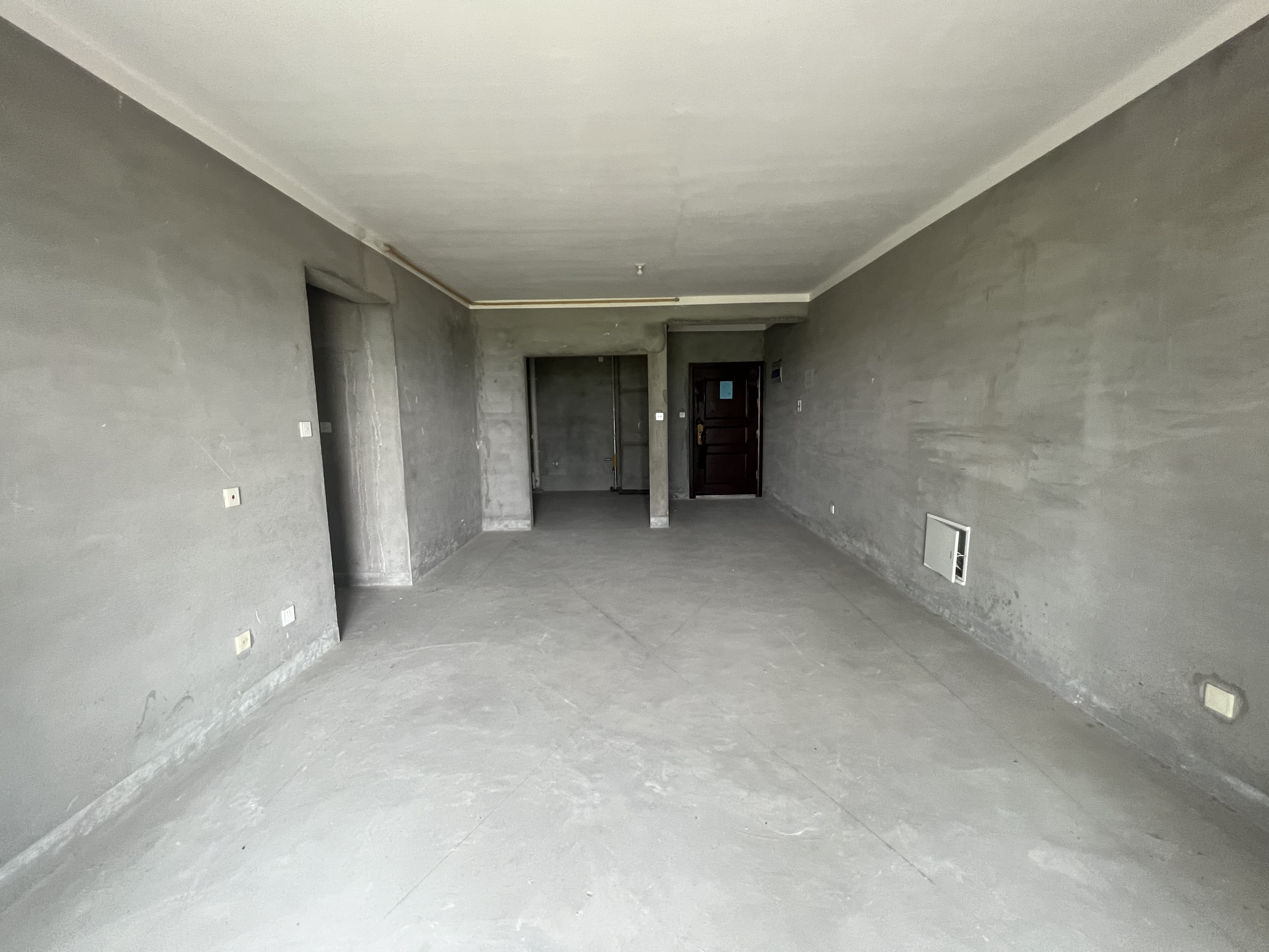 华强城四期 3室2厅2卫 123.88m²