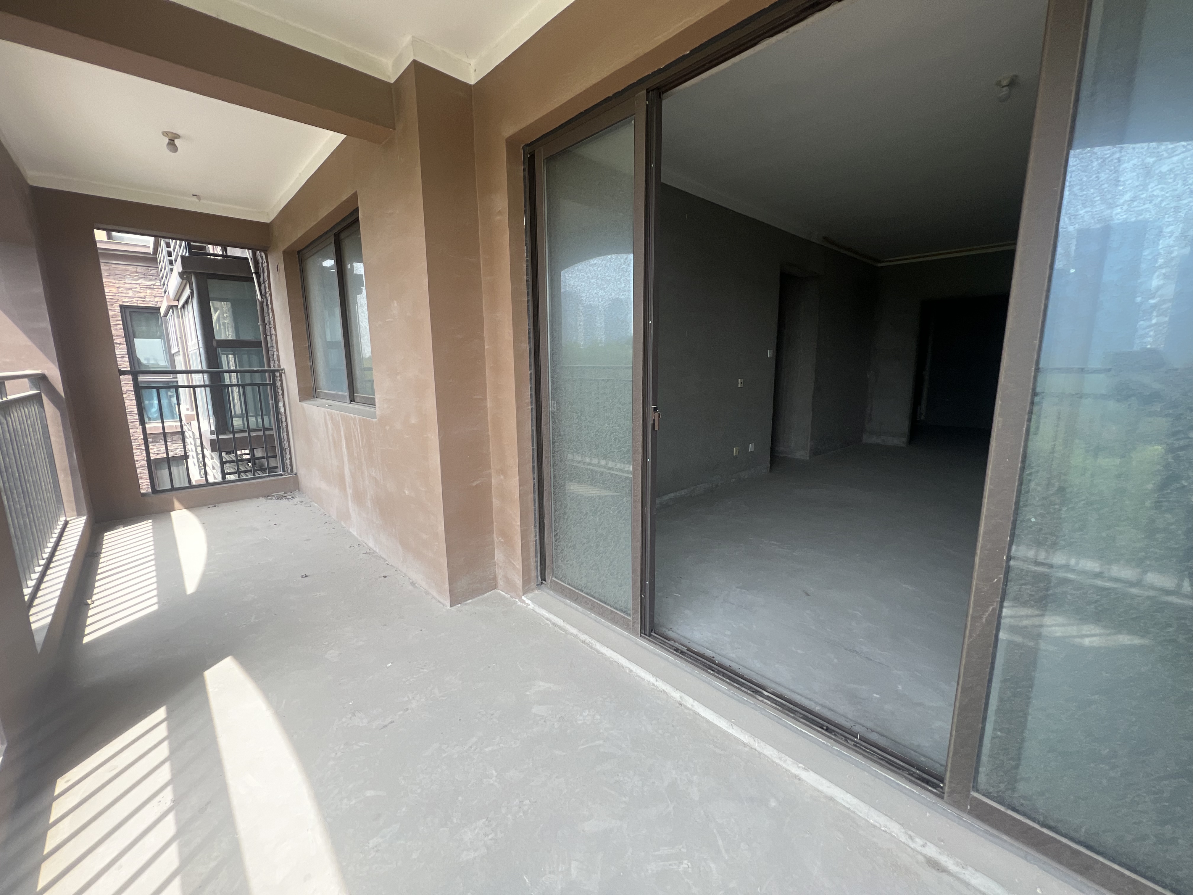 华强城四期 3室2厅2卫 123.88m&sup2;