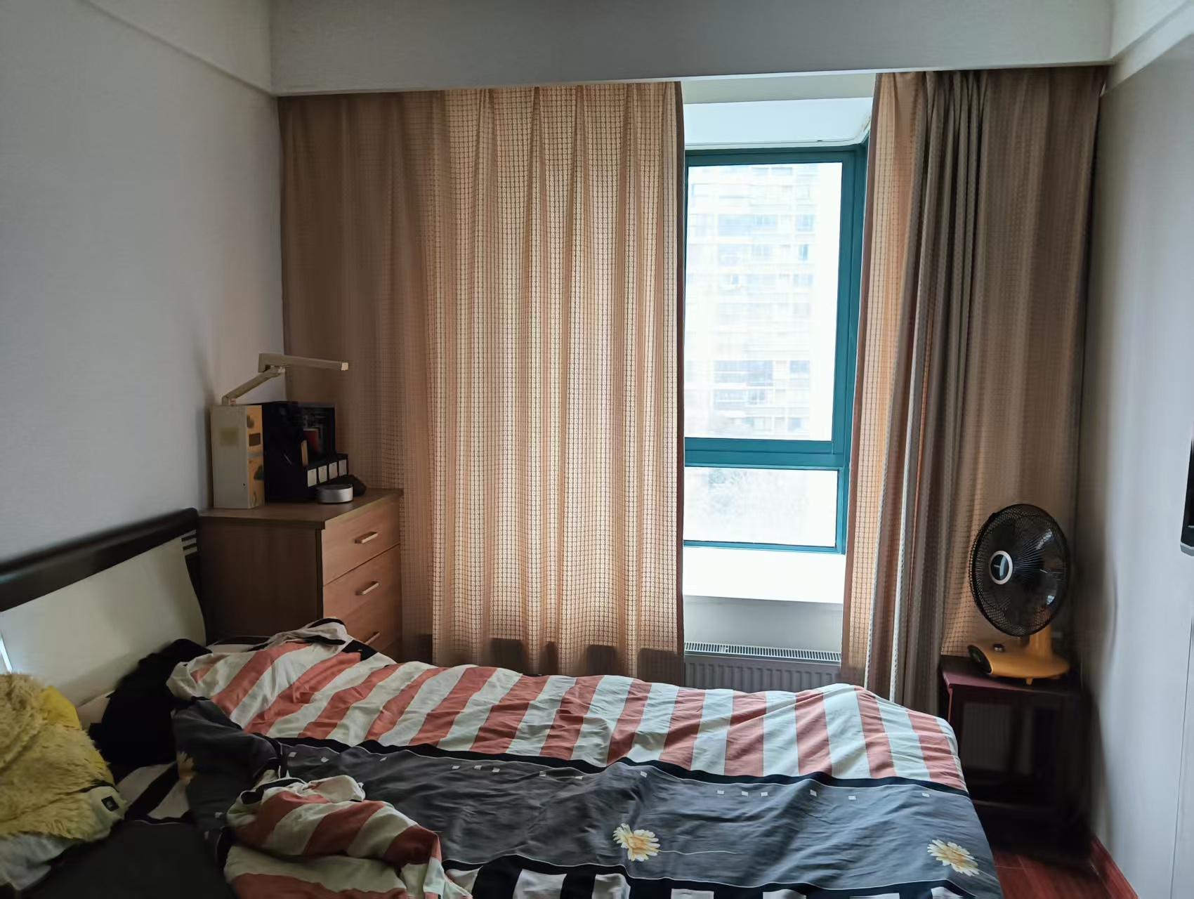 新城小区 3室2厅1卫 135.00m&sup2;