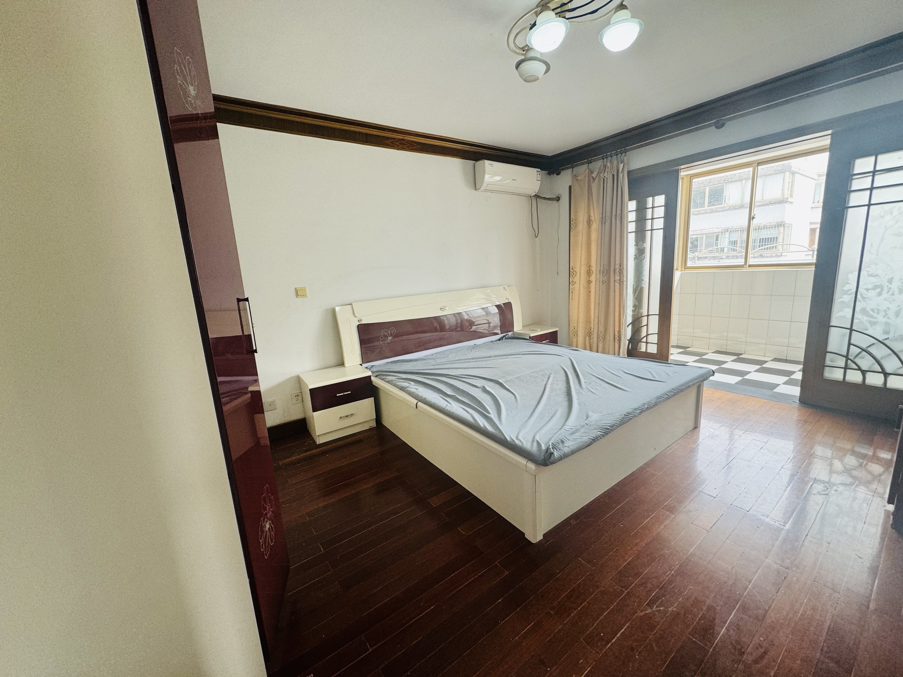 天都花苑 3室1厅1卫 115m²