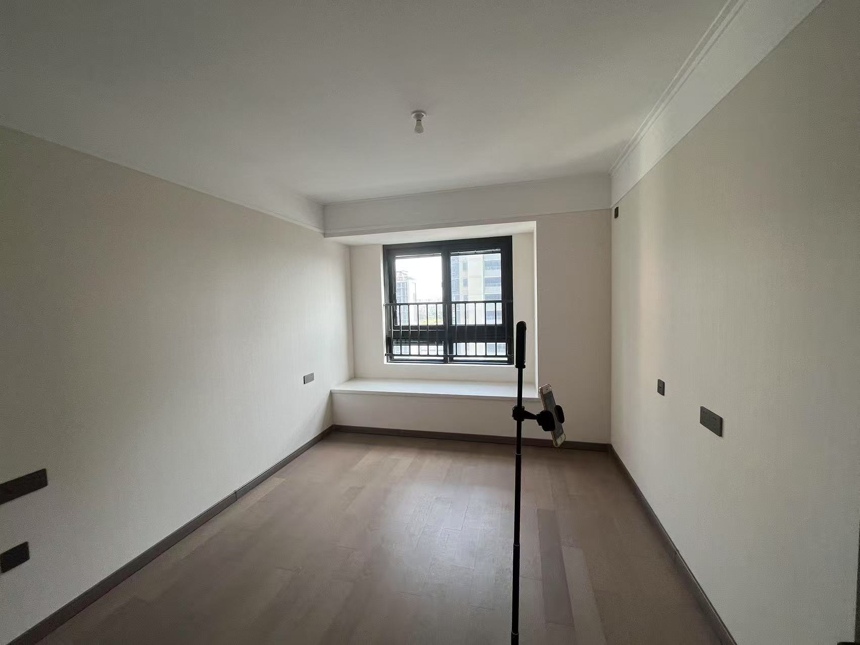 万科时代之光 3室2厅1卫 93m²