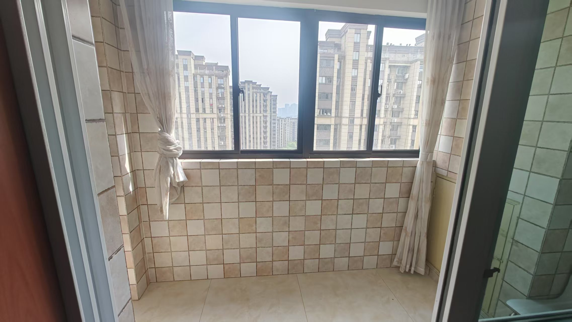 紫东南苑南区 2室1厅1卫 95.00m²