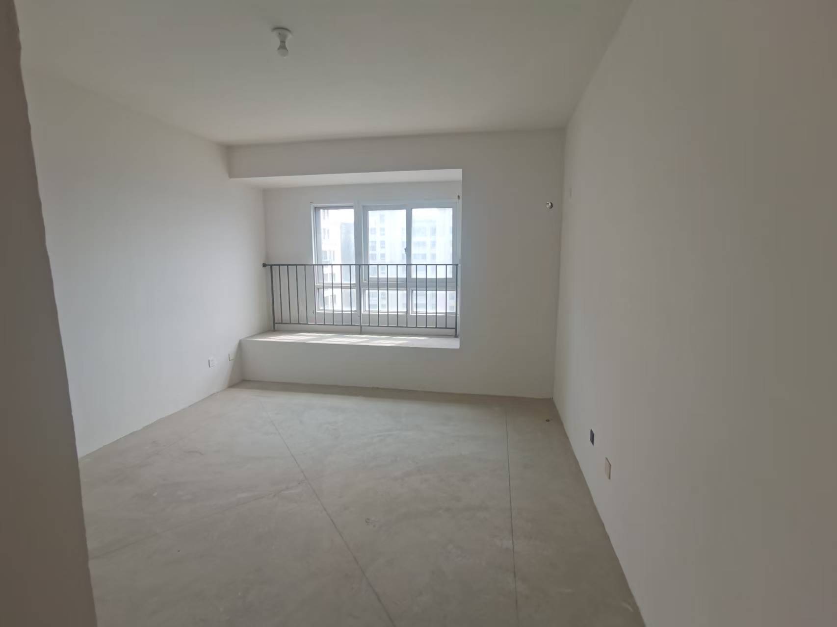 和融&bull;优山美地名邸 4室2厅2卫 170m&sup2;