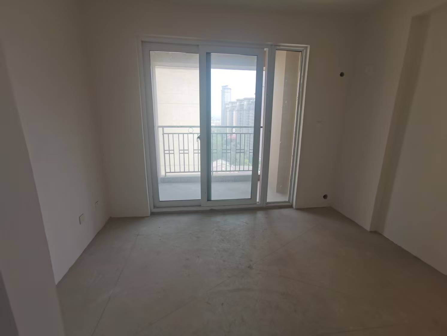 和融&bull;优山美地名邸 4室2厅2卫 170m&sup2;