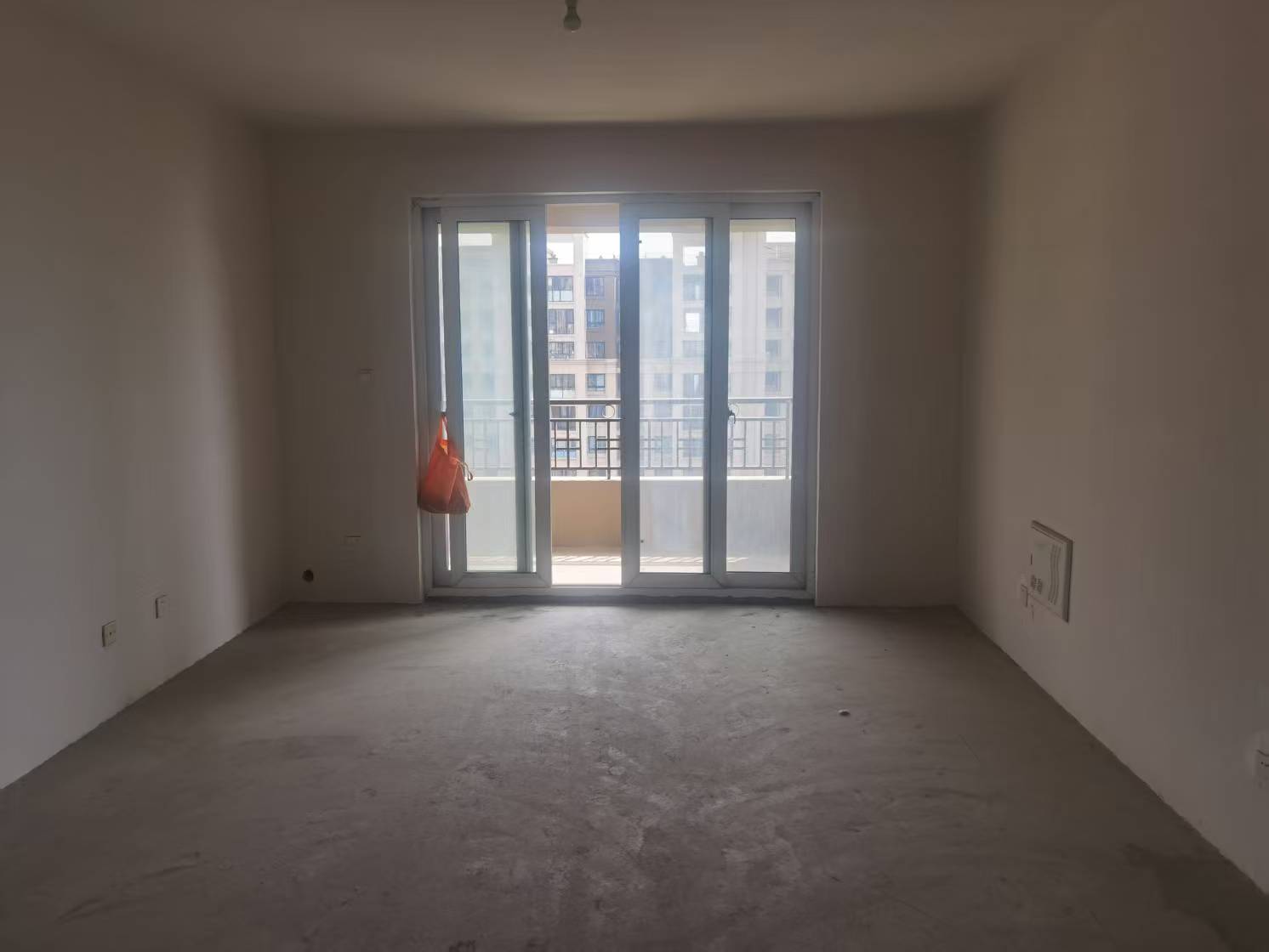 和融•优山美地名邸 4室2厅2卫 170m²