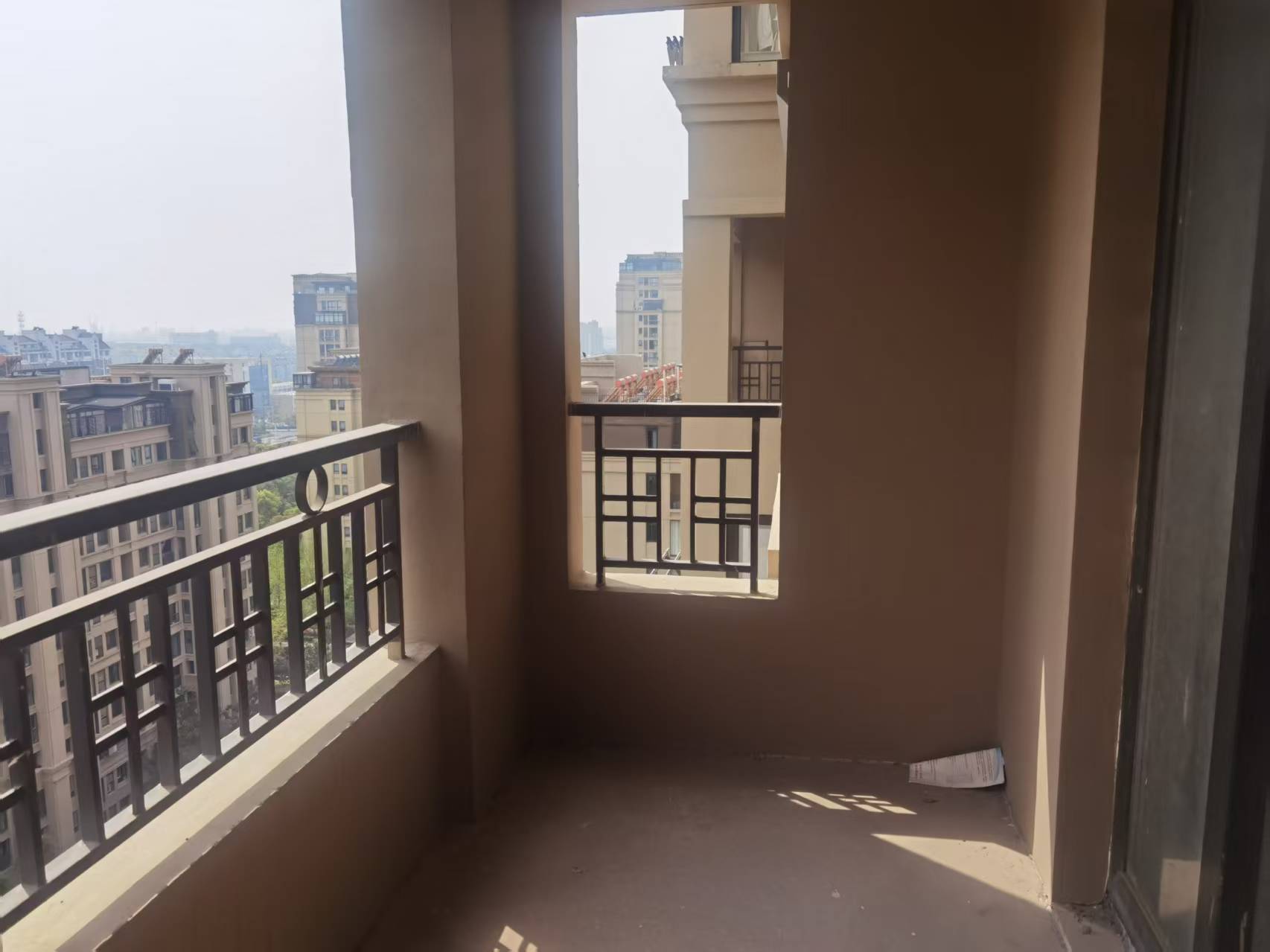 和融&bull;优山美地名邸 4室2厅2卫 170m&sup2;