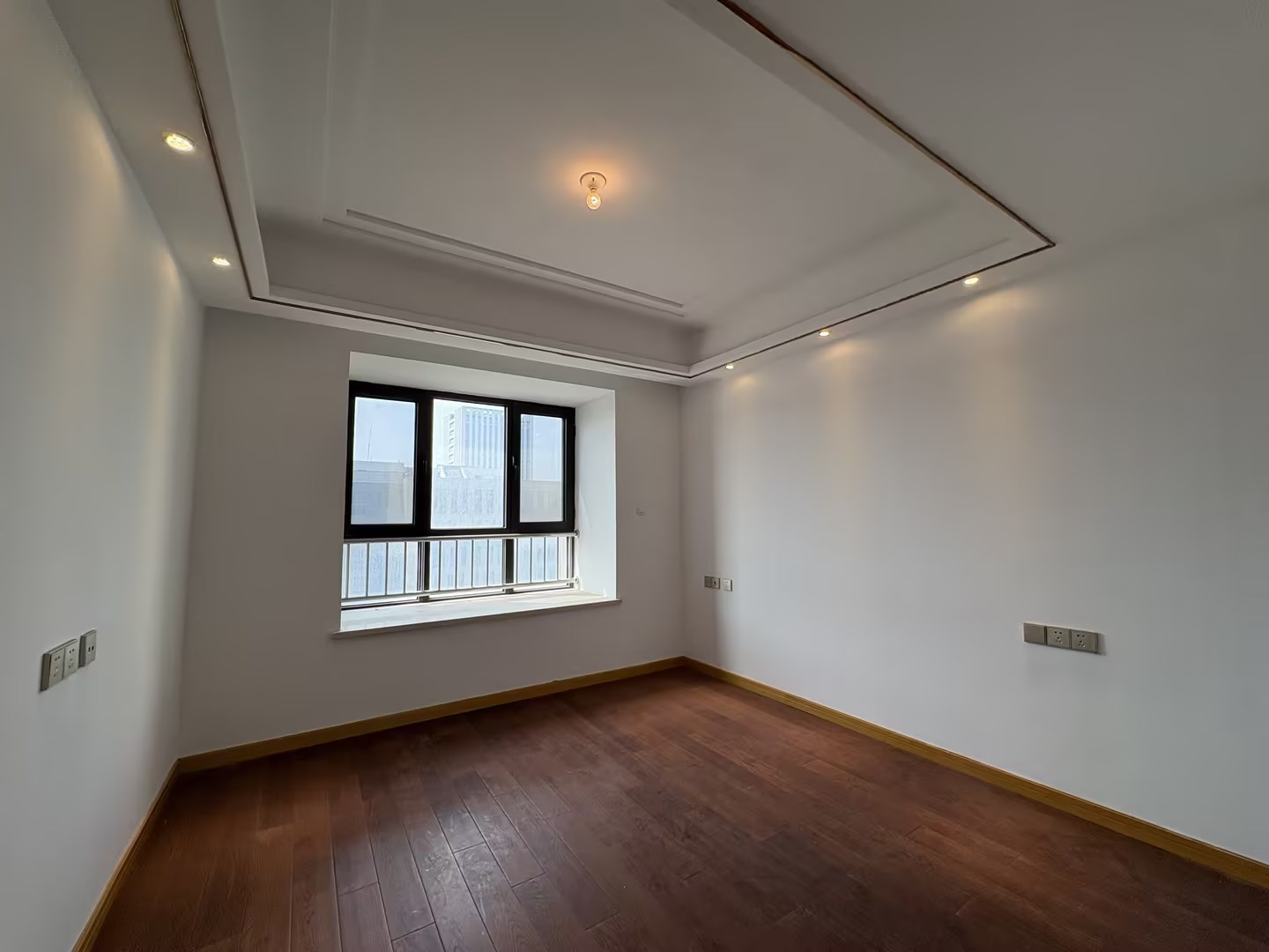 中南世纪花城三期 3室2厅1卫 99.87m&sup2;
