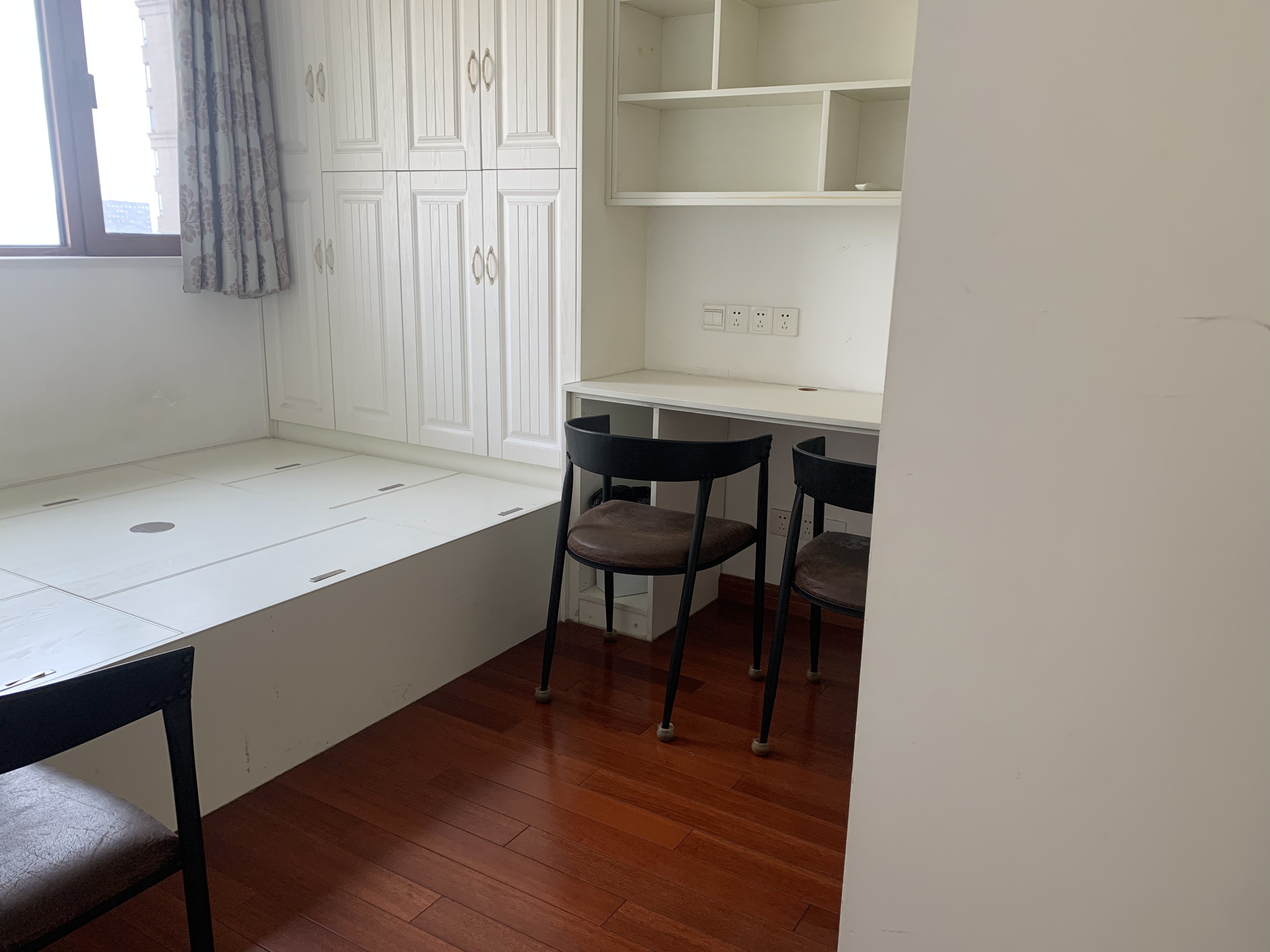 吴中豪景华庭 3室2厅2卫 141m²