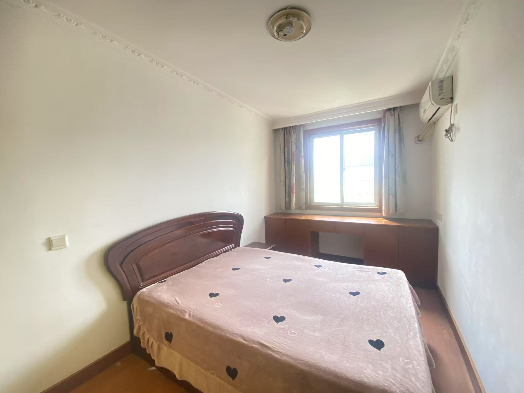 虹桥新苑 2室1厅1卫 71m&sup2;